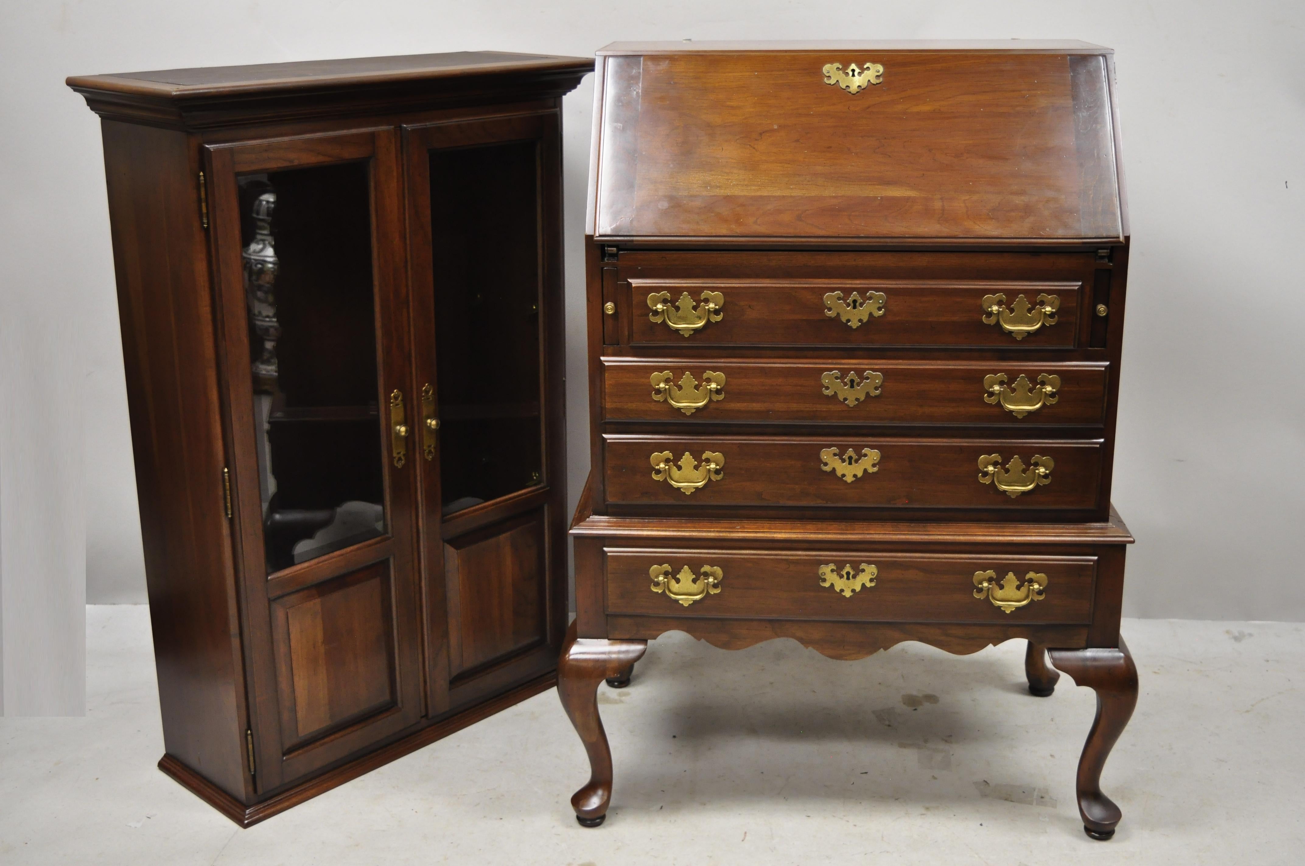 Ethan Allen Queen Anne Cherry Wood Drop Front Secretary Desk with Curio Top In Good Condition In Philadelphia, PA