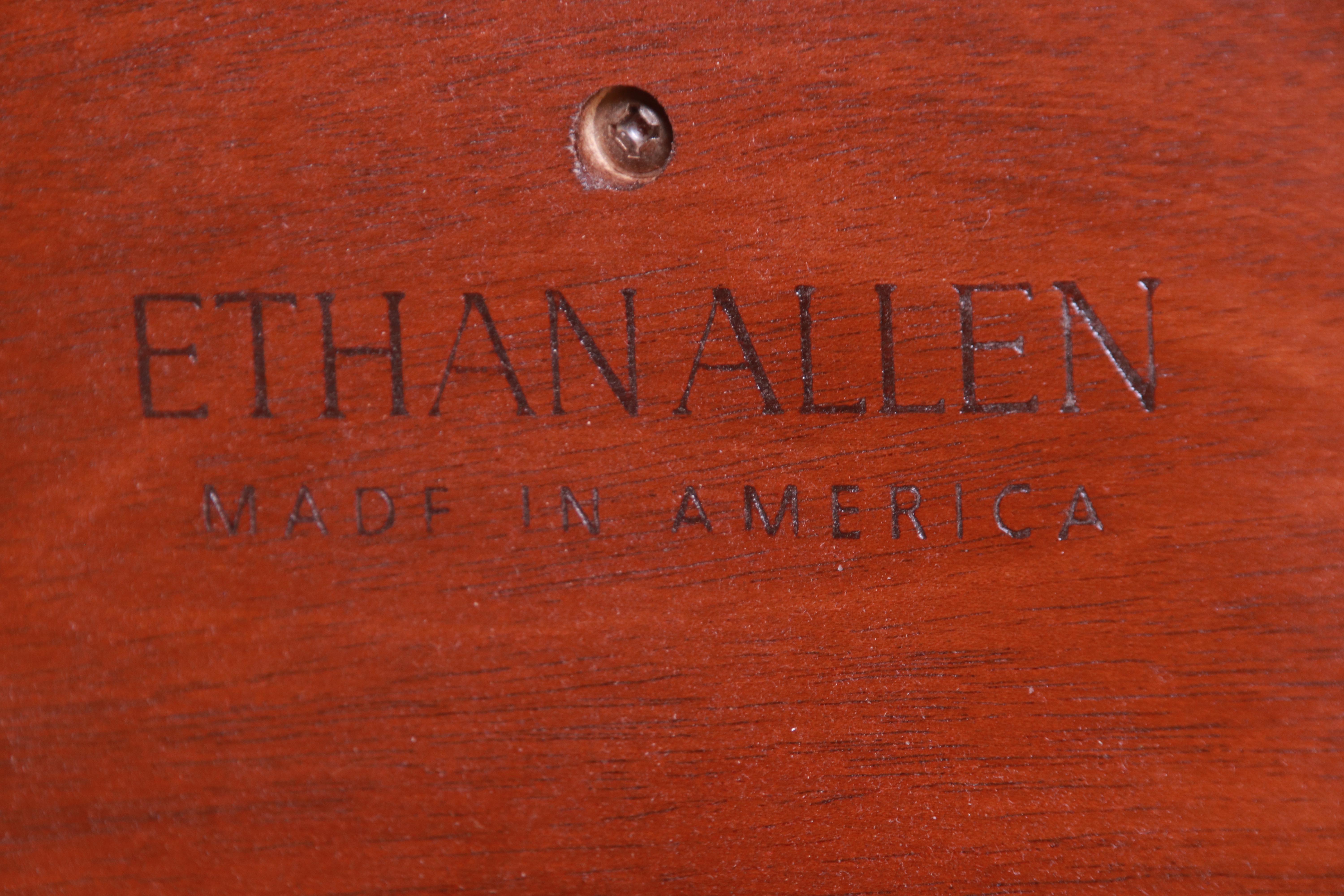 Ethan Allen Regency Banded Mahogany Pedestal Coffee Table 2