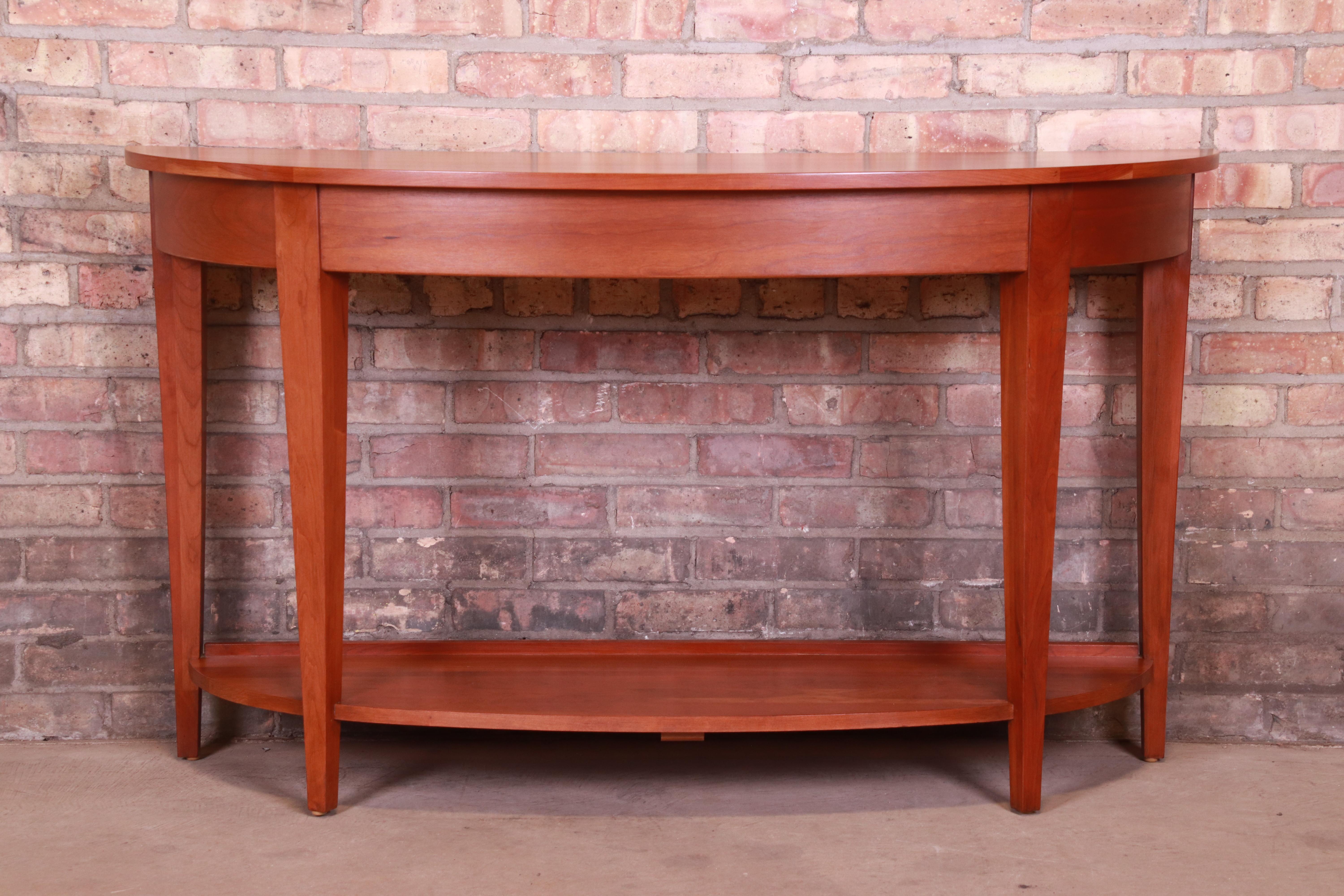 A gorgeous solid cherrywood console table

By Ethan Allen

USA, late 20th century

Measures: 52.38