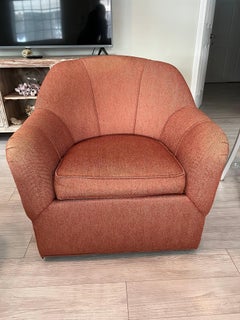 Ethan Allen Swivel Club Chair