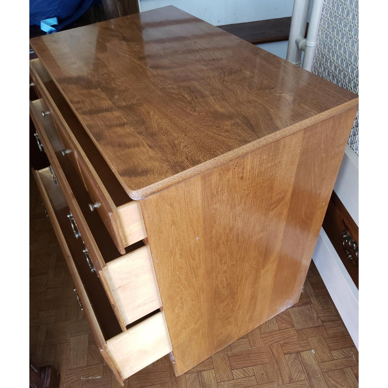 American Ethan Allen Thee Drawer Chest Bachelor Chest, 1970s