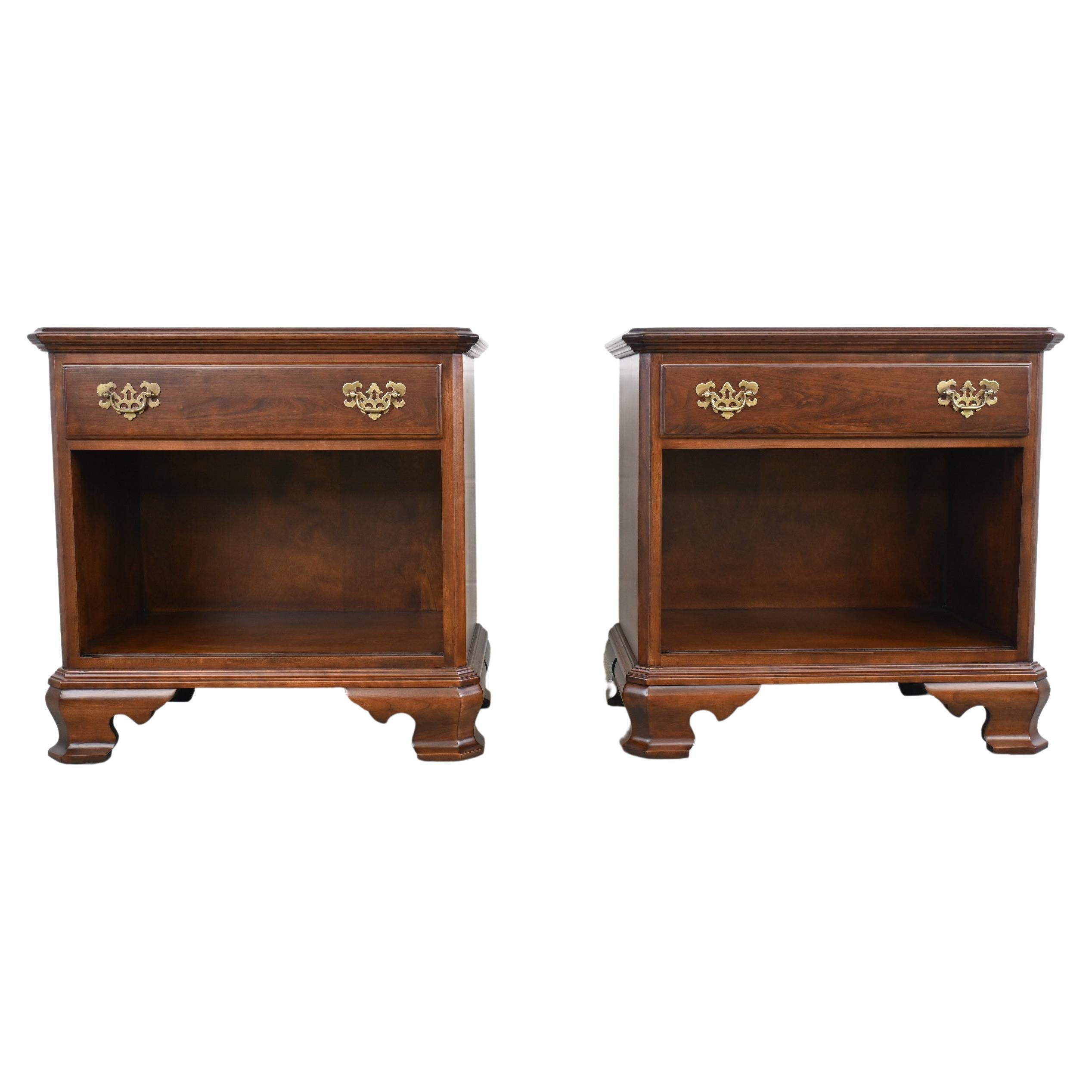 Ethan Allen Court Side Tables Nightstands C. 1988, a Pair at