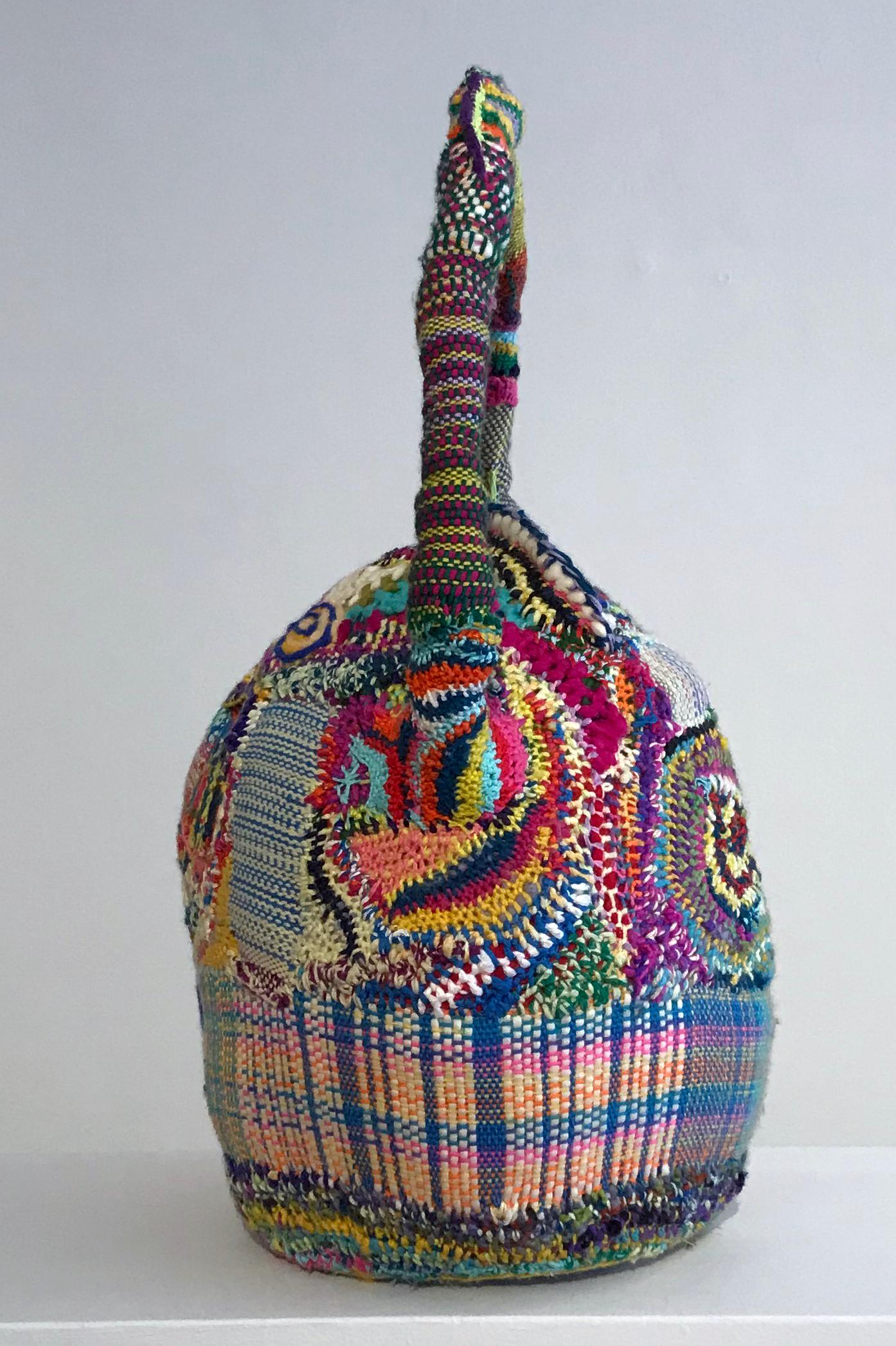 Scultura astratta in fibra, Ethan Meyer, 2024, Colori vivaci, Tessuto a mano, Stitch by Stitch in vendita 3