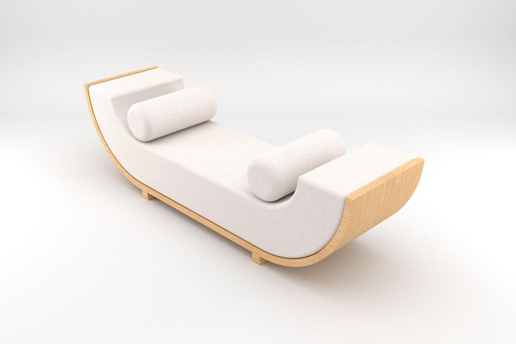 Européen Banc moderne fabriqué à la main avec base en bois naturel en vente
