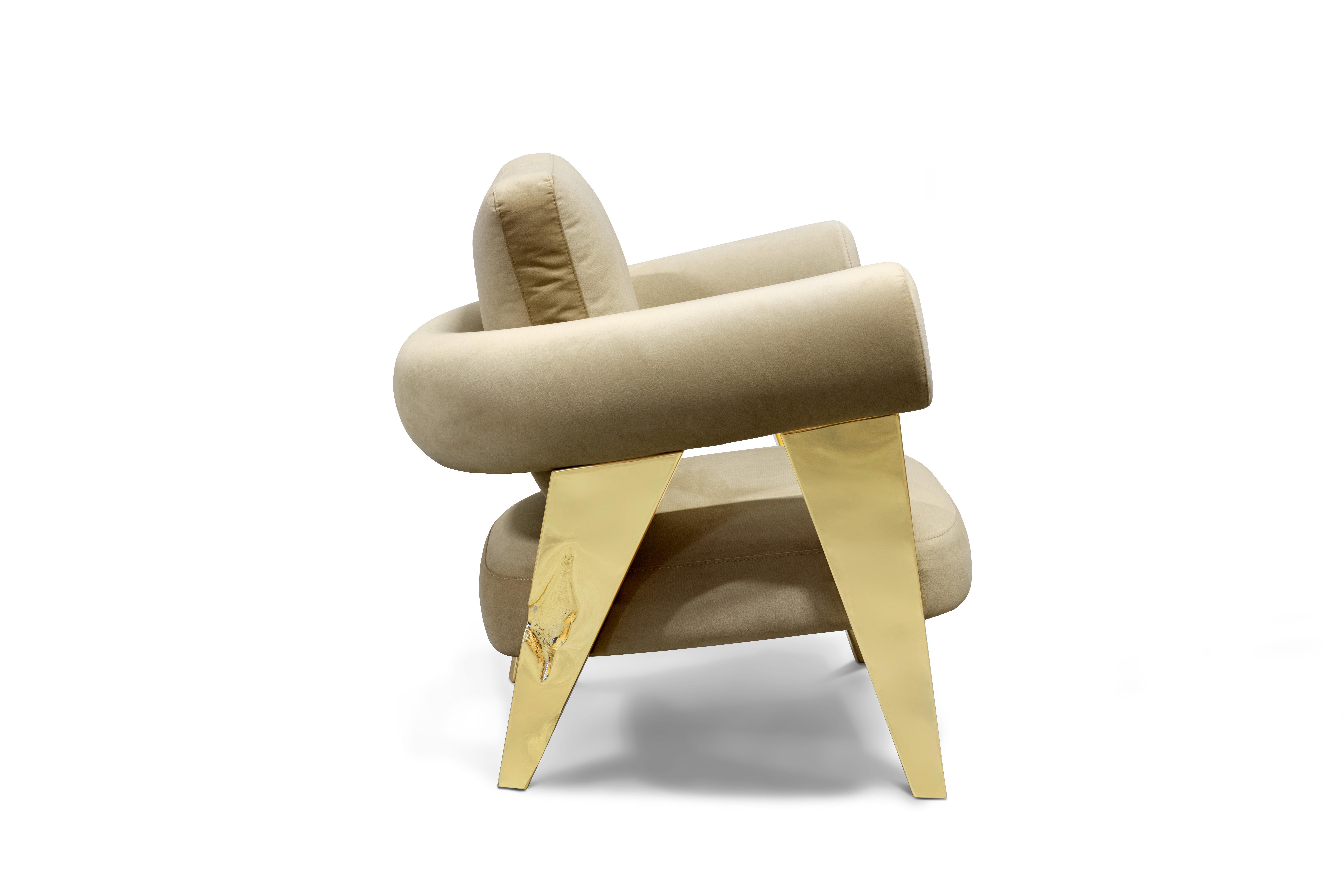 Sillón Ethereal - Latón martillado pulido a mano y tela - Boca Do Lobo Tallado a mano en venta