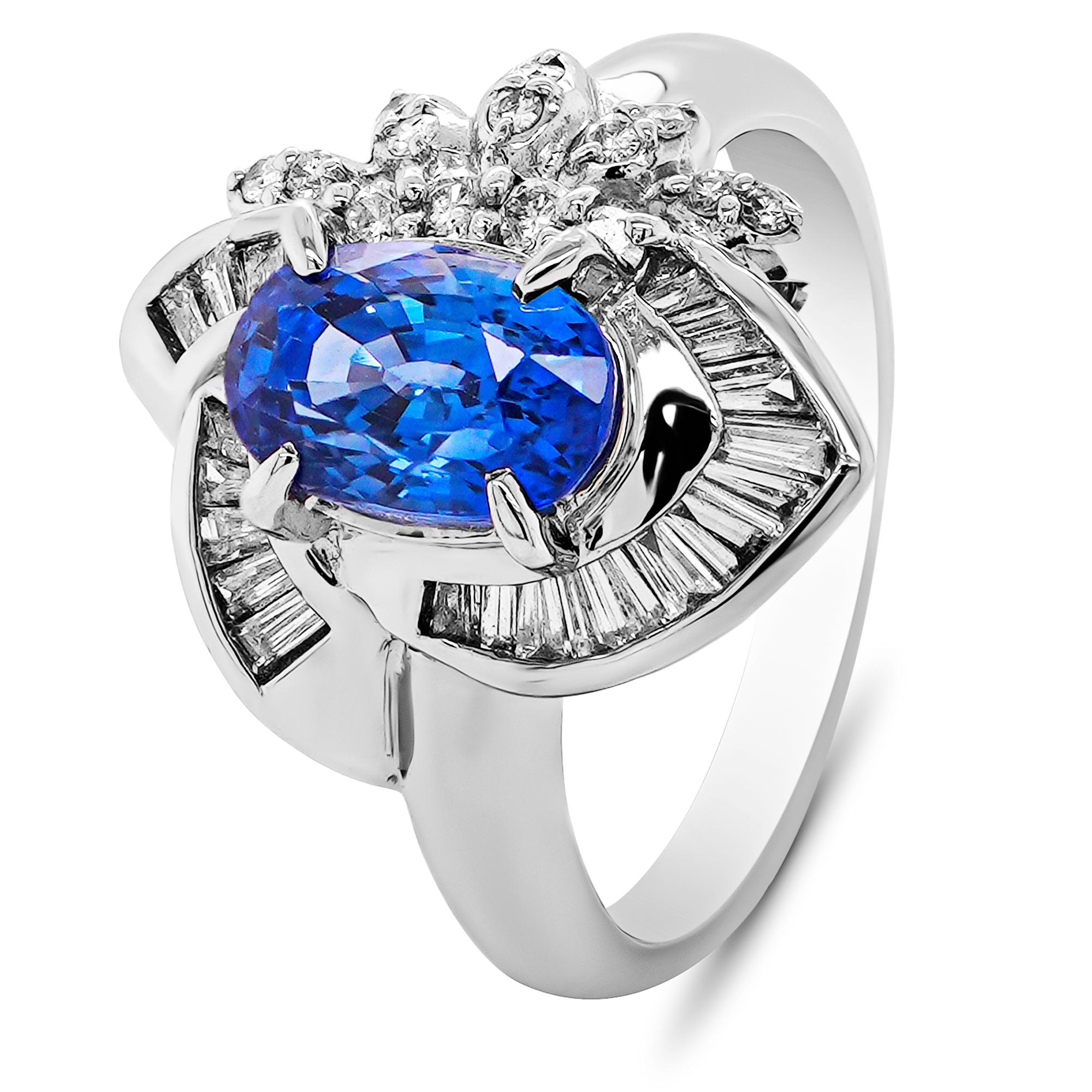 Ätherischer Blauer Majestät 1,85 Karat Lebendiger Saphir & Diamant Solitär Ring im Zustand „Neu“ im Angebot in Hung Hom, HK