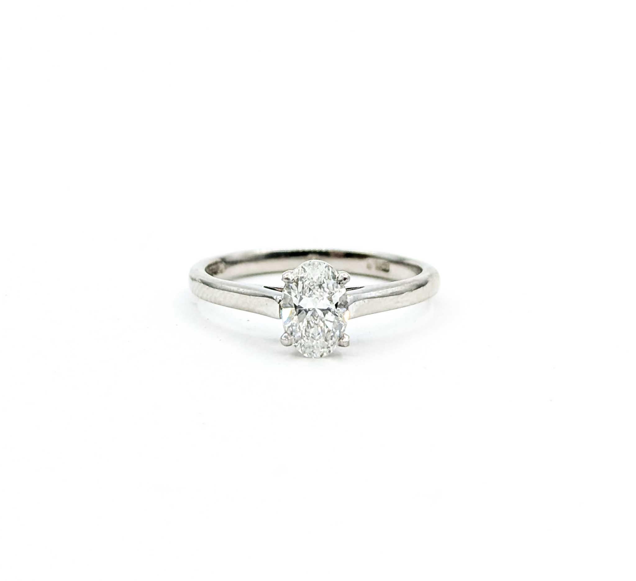Ätherischer Diamant-Verlobungsring Solitär aus Platin im Angebot 6