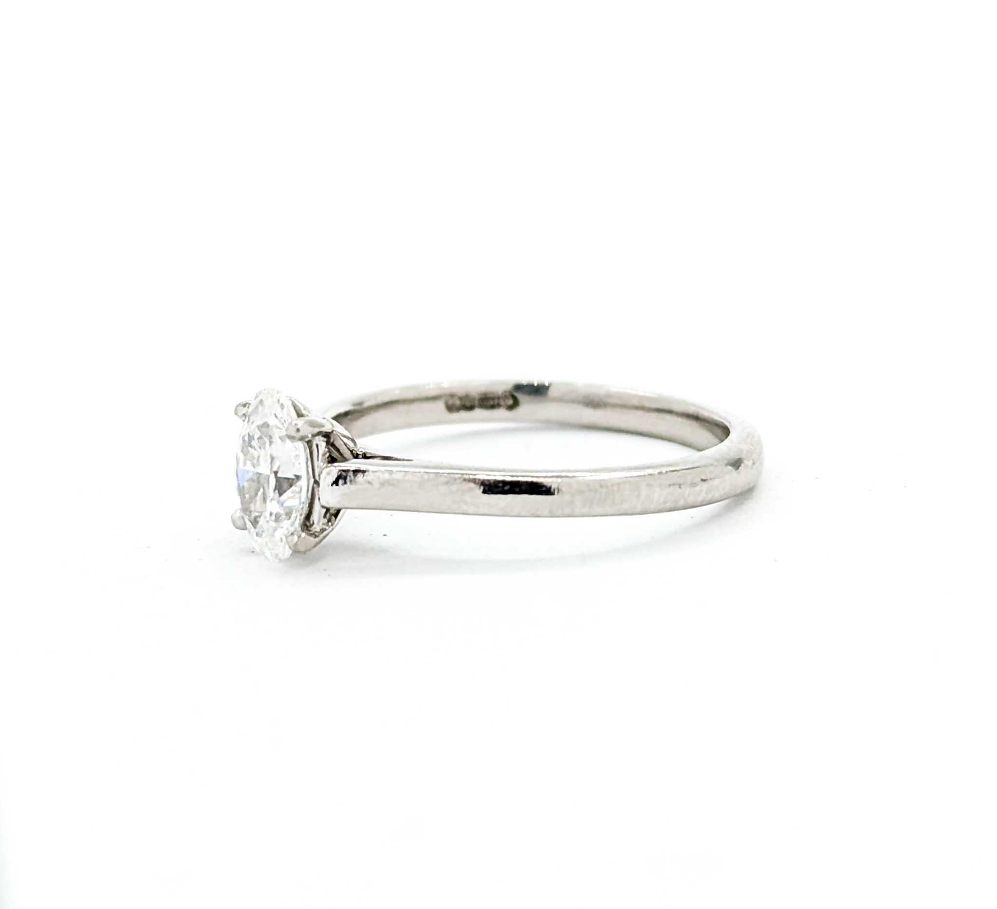 Ätherischer Diamant-Verlobungsring Solitär aus Platin (Zeitgenössisch) im Angebot