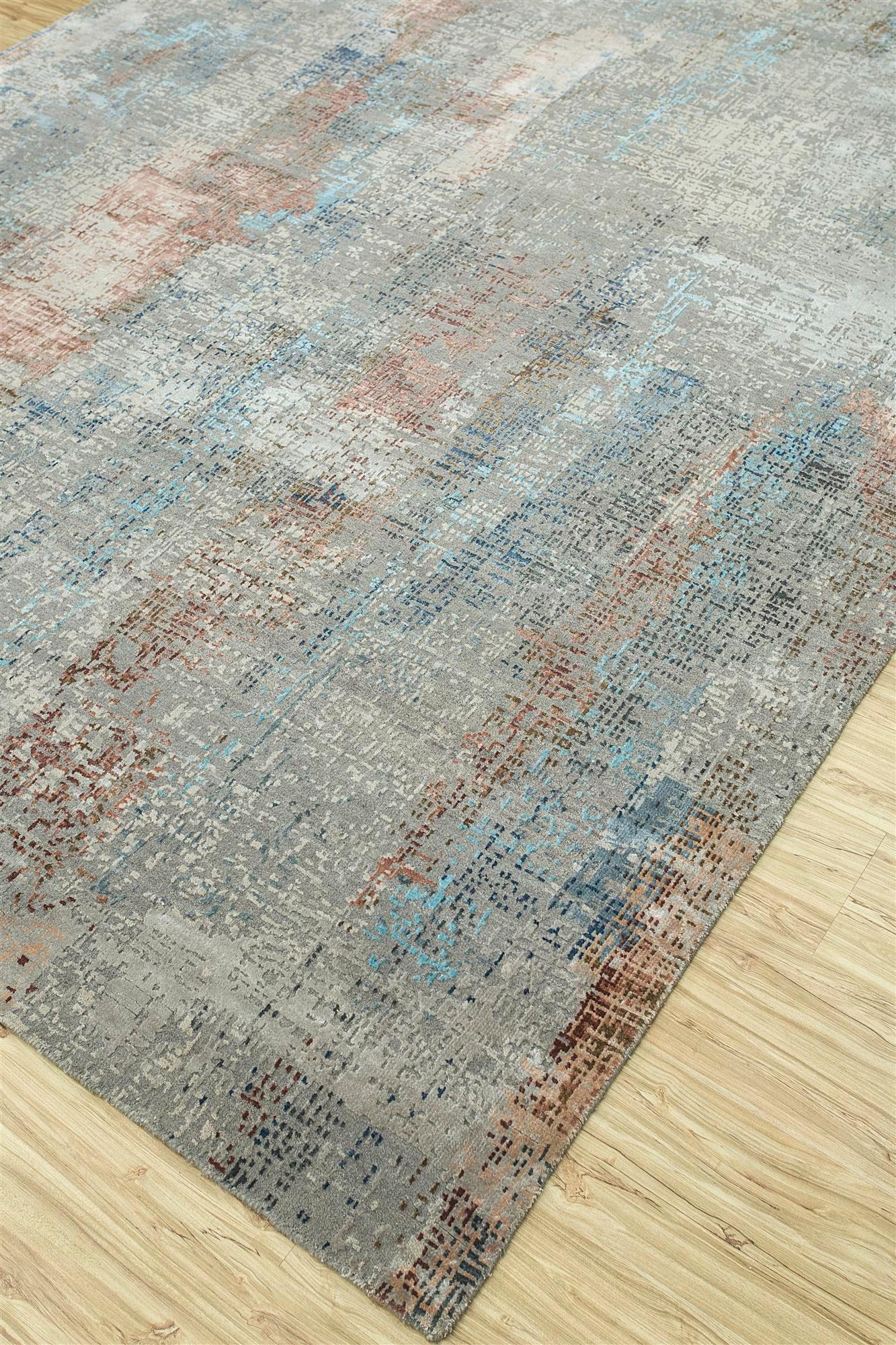 Modern Ethereal Elegance Soft Gray Ivory Hand-Knotted Rug For Sale
