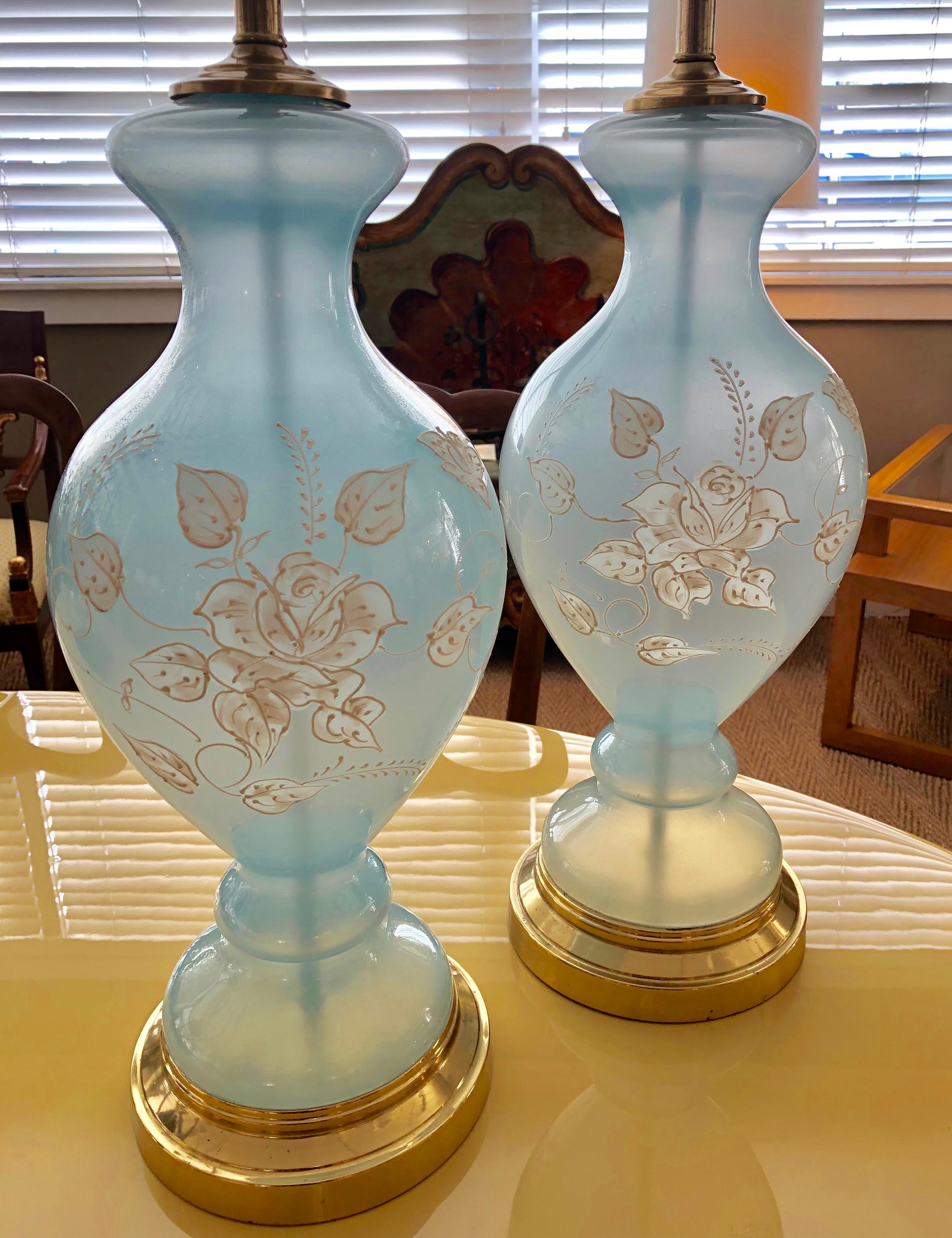 Ethereal Pair of American 1960s Frosted Ice-Blue Glass Baluster-Form Lamps For Sale 3