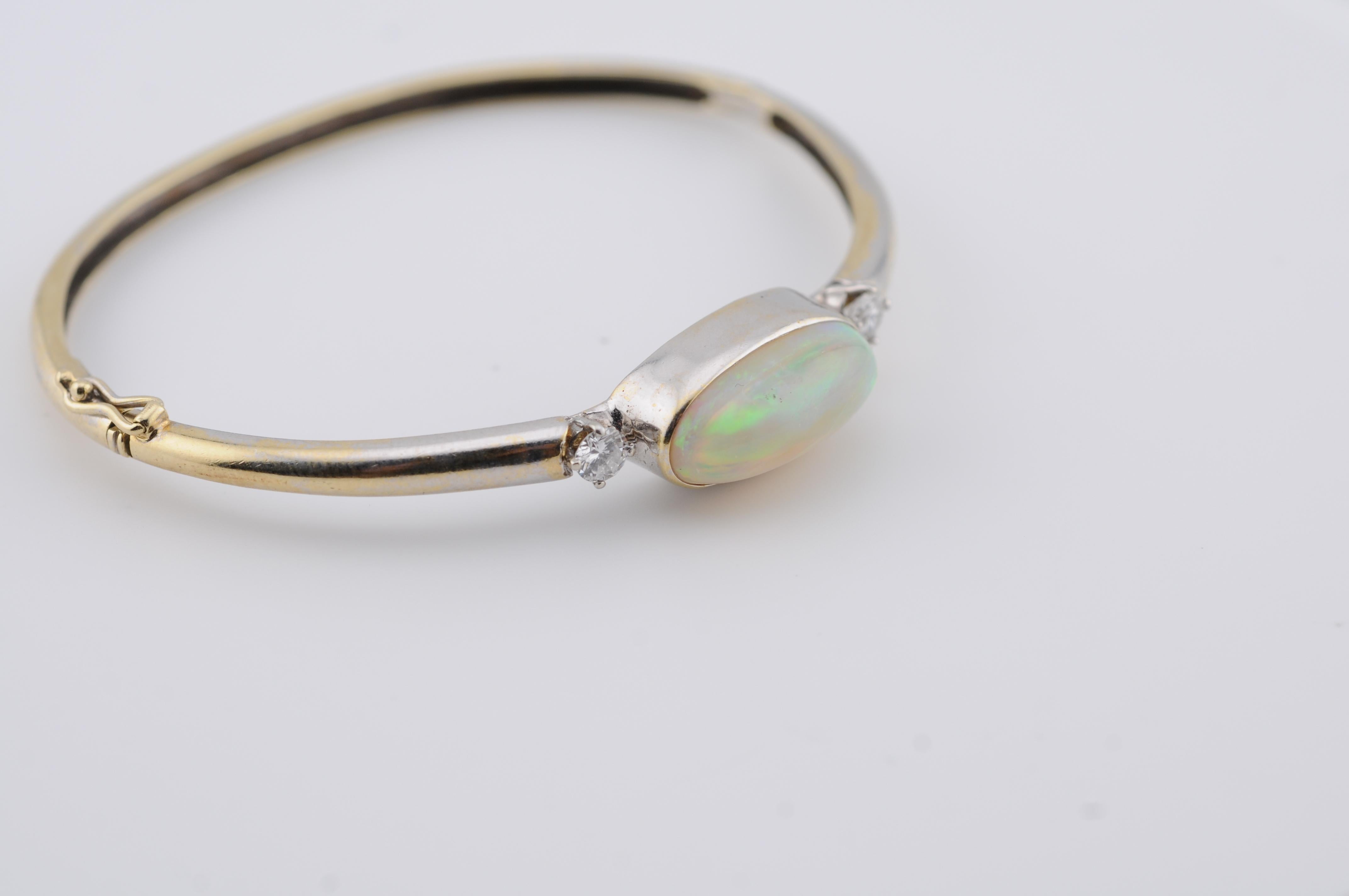 Anello con opale etiope e diamanti in oro giallo e bianco 14 carati in vendita 1