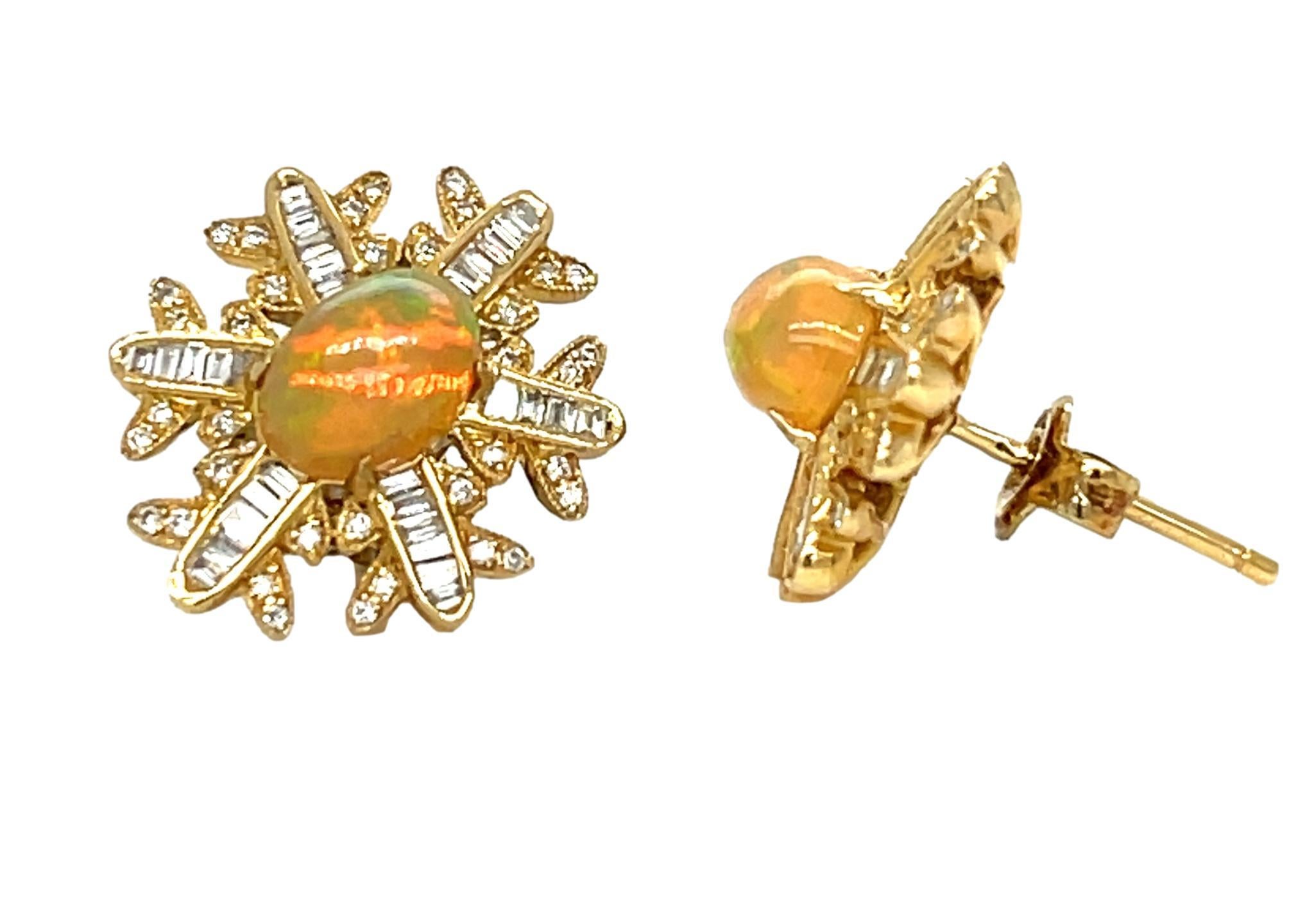 Äthiopischer Opal und Diamant-Schneeflocken-Ohrringe aus 14KY Gold  (Ovalschliff) im Angebot