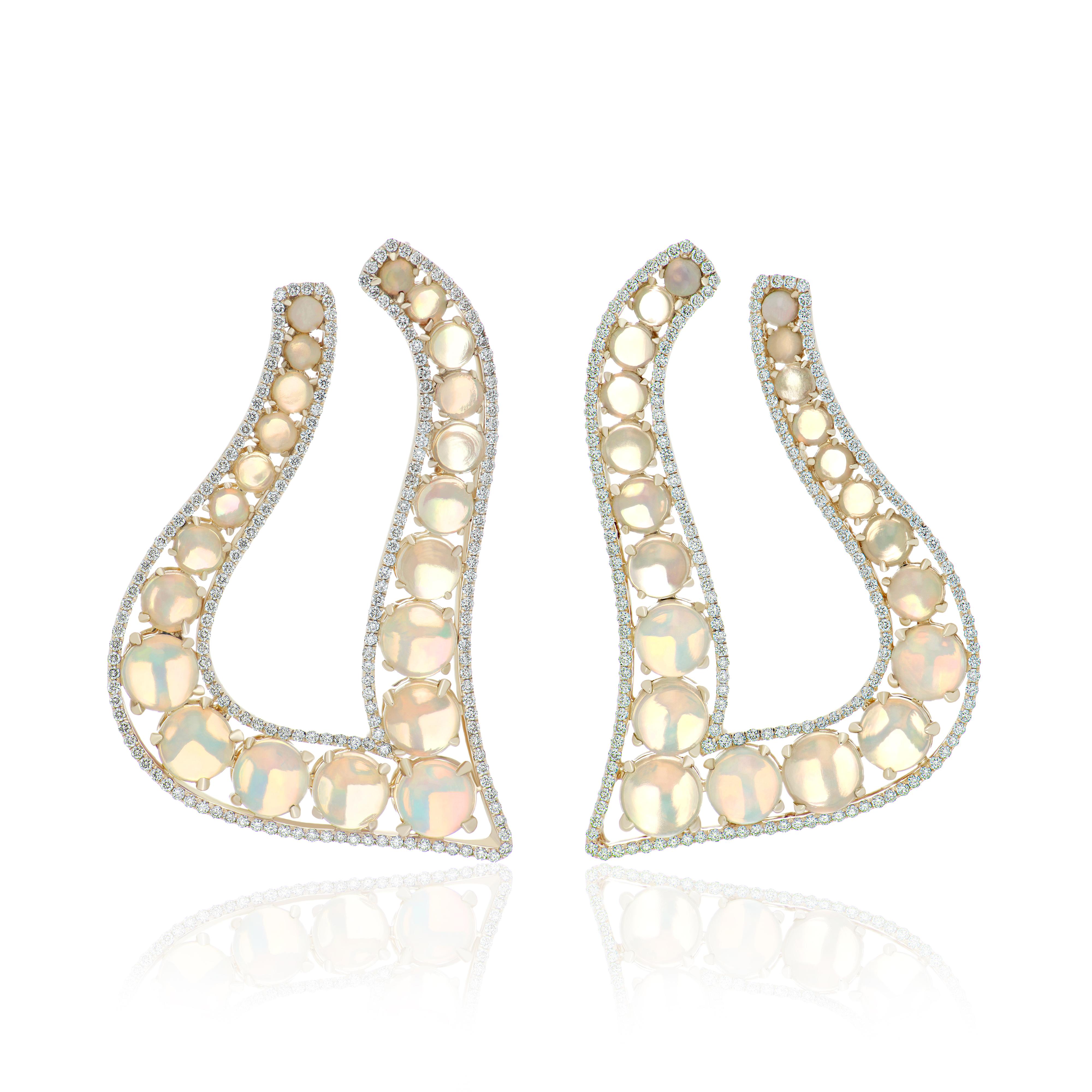 Ethiopian Opal and Diamond Studded Earring in 14k Yellow Gold In New Condition For Sale In JAIPUR, IN