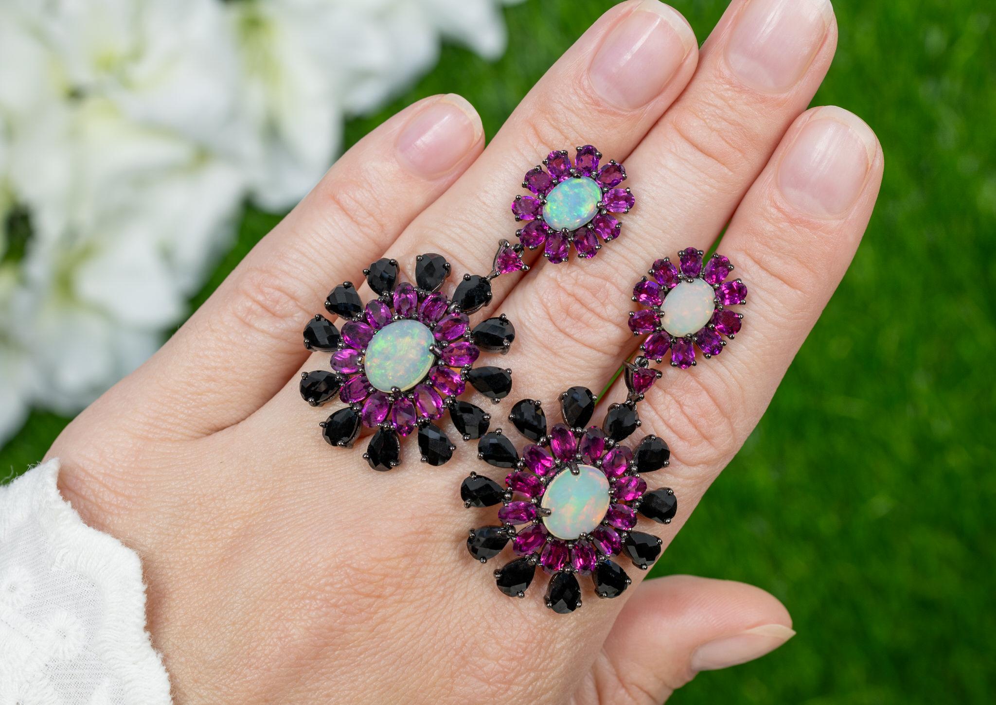 Contemporain Pendants d'oreilles éthiopiens rhodolite et spinelle noire 29 carats en vente