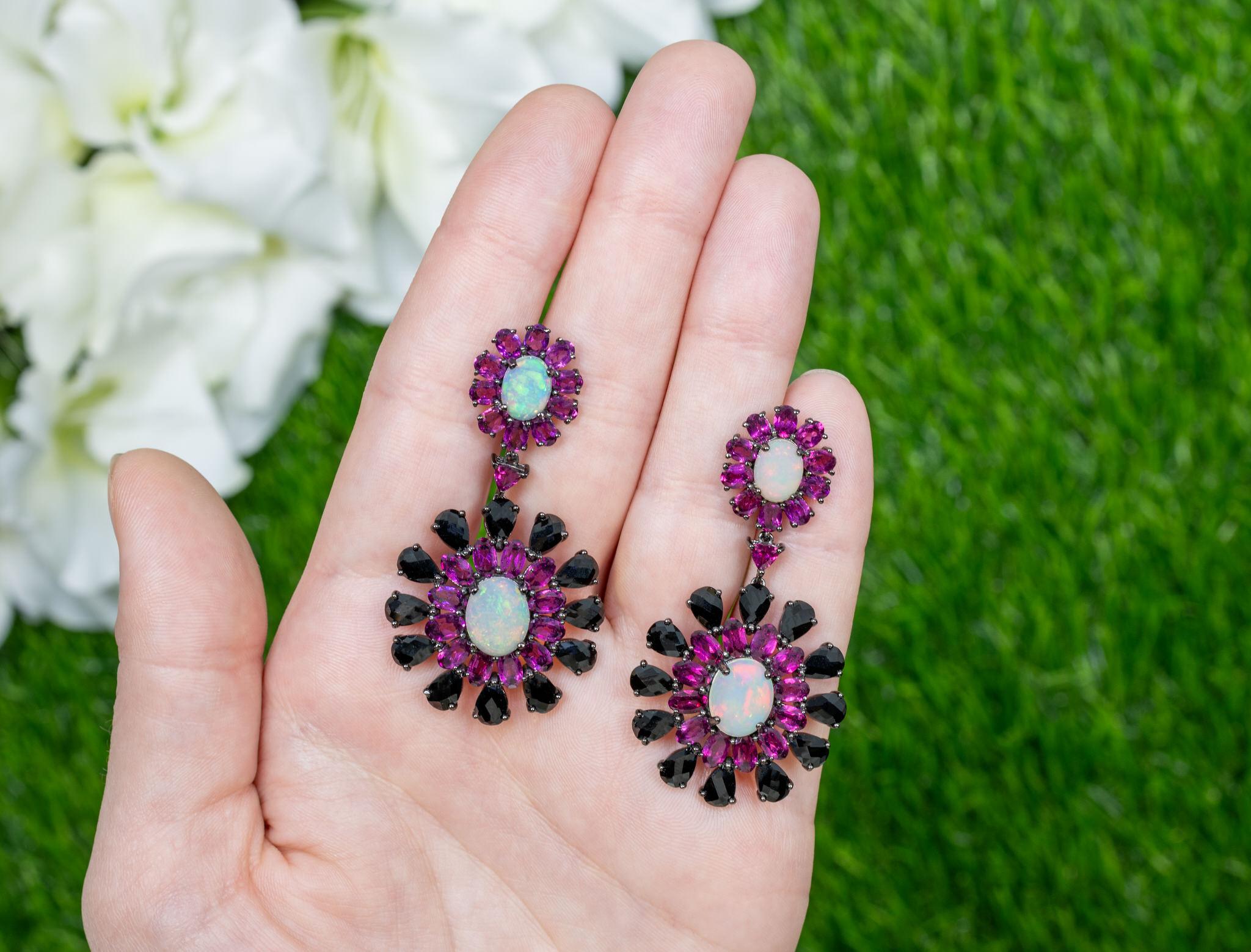 Pendants d'oreilles éthiopiens rhodolite et spinelle noire 29 carats Excellent état - En vente à Punta Gorda, FL