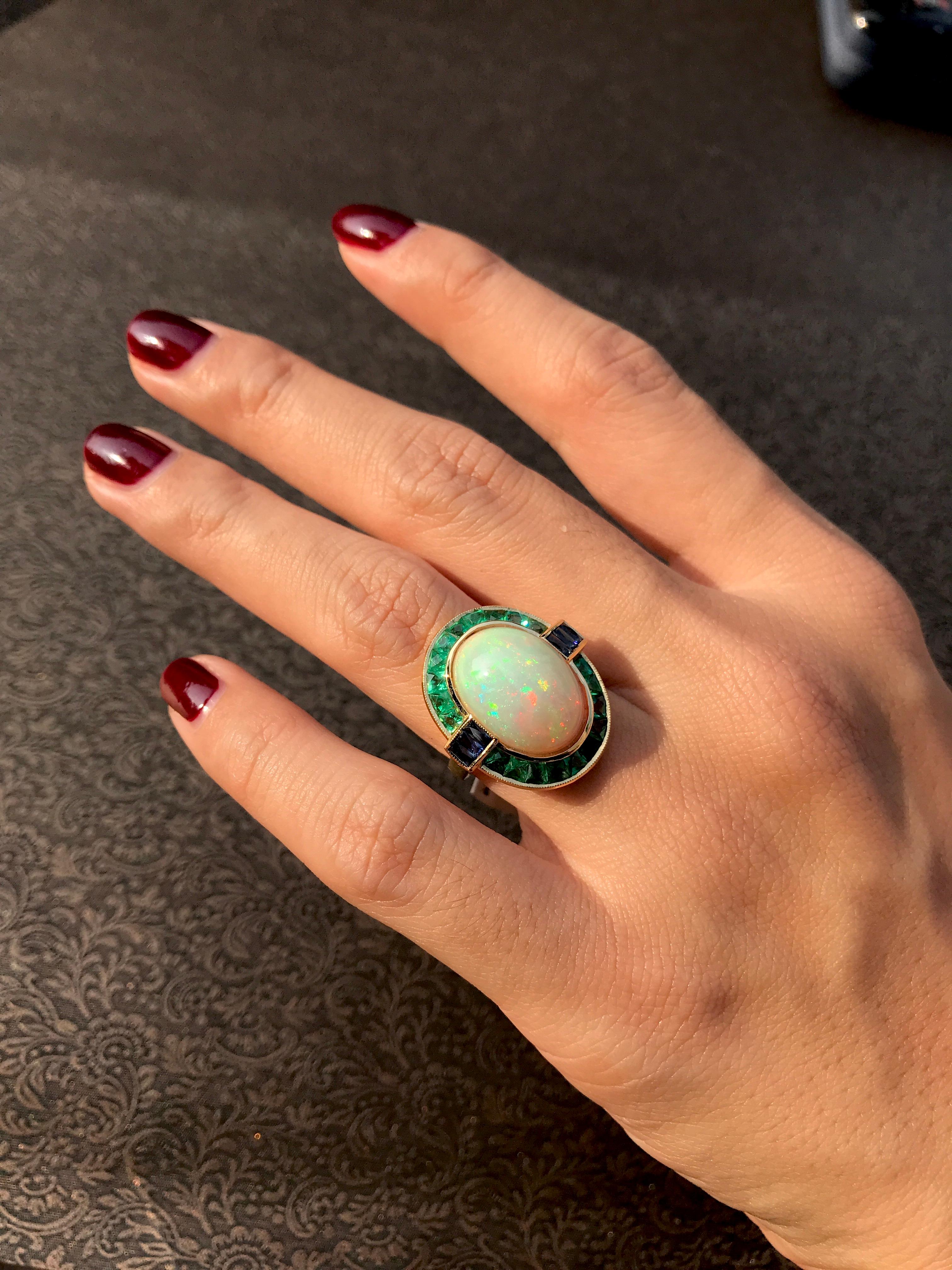 Art déco Bague cocktail en or jaune 14K avec émeraude et saphir en opale éthiopienne en vente