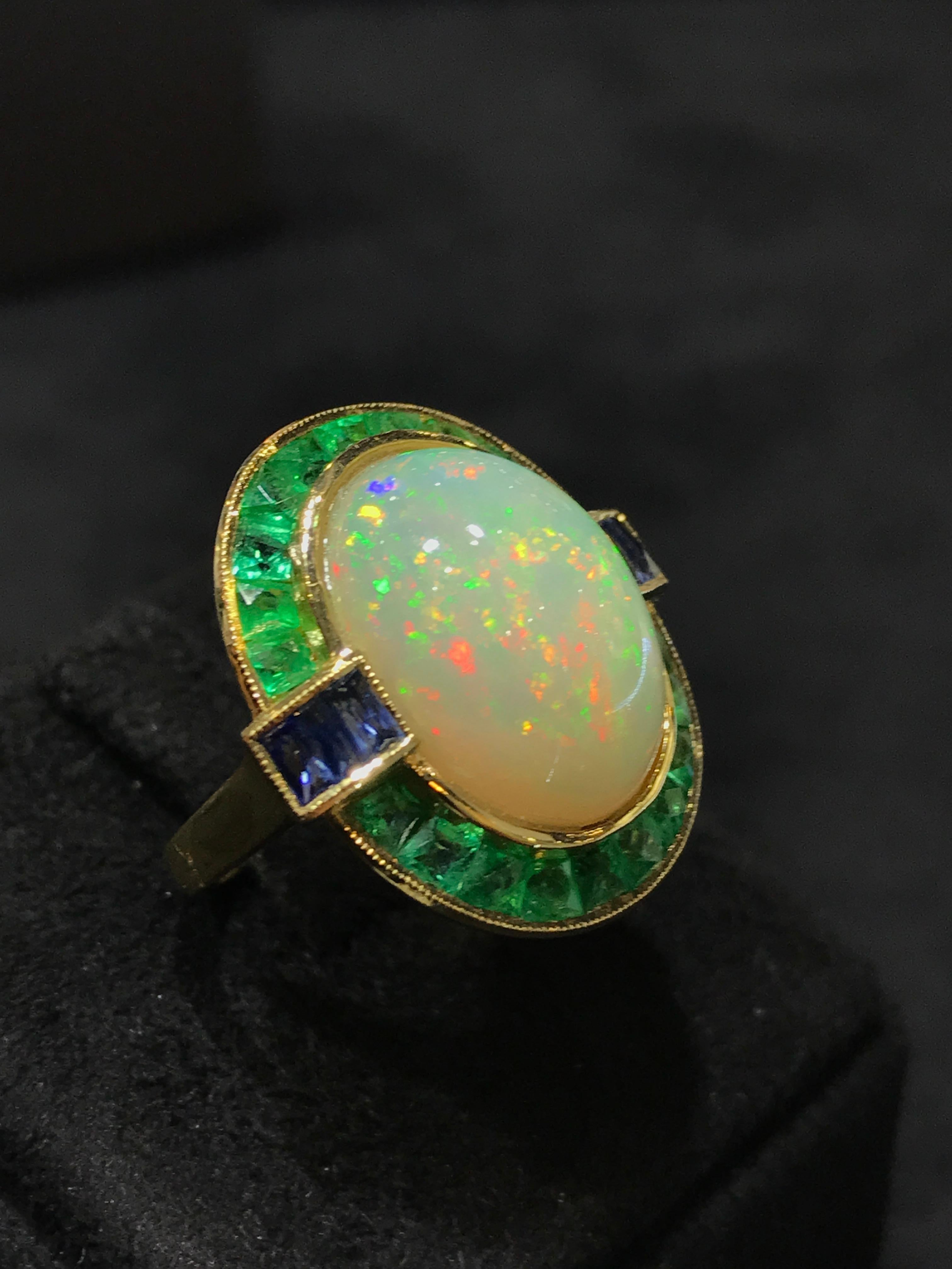 Bague cocktail en or jaune 14K avec émeraude et saphir en opale éthiopienne Pour femmes en vente
