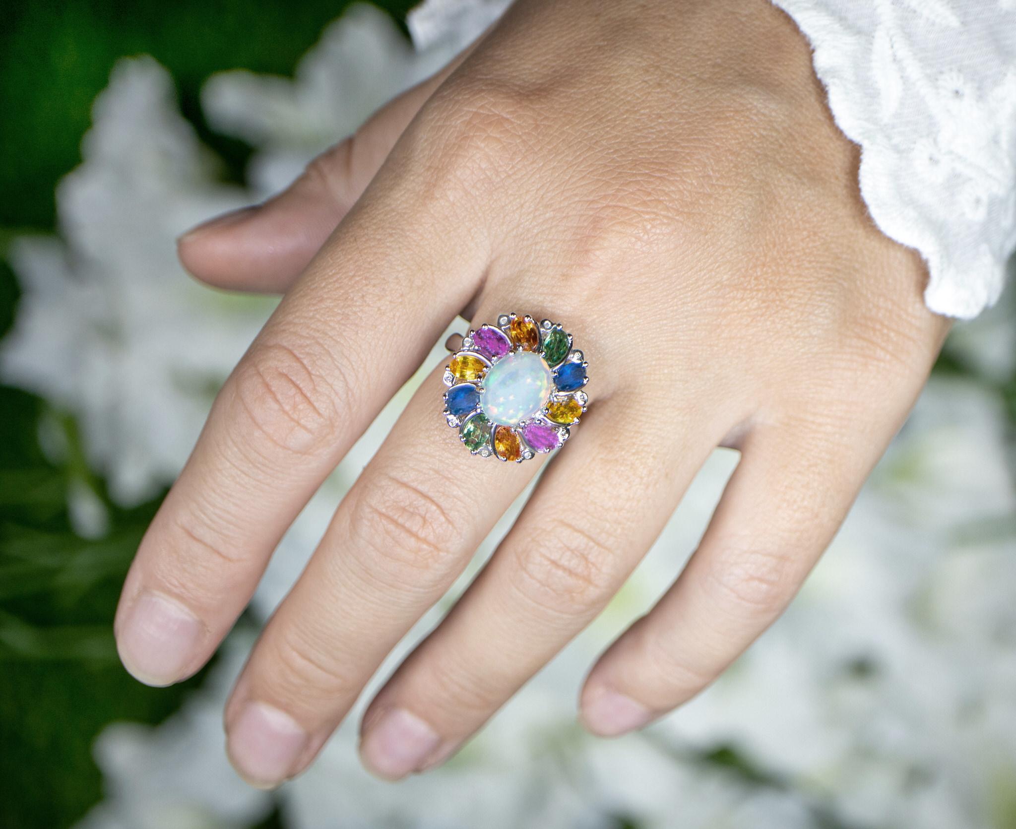 Contemporain Bague cocktail florale éthiopienne saphirs multicolores diamants 3,95 carats en vente
