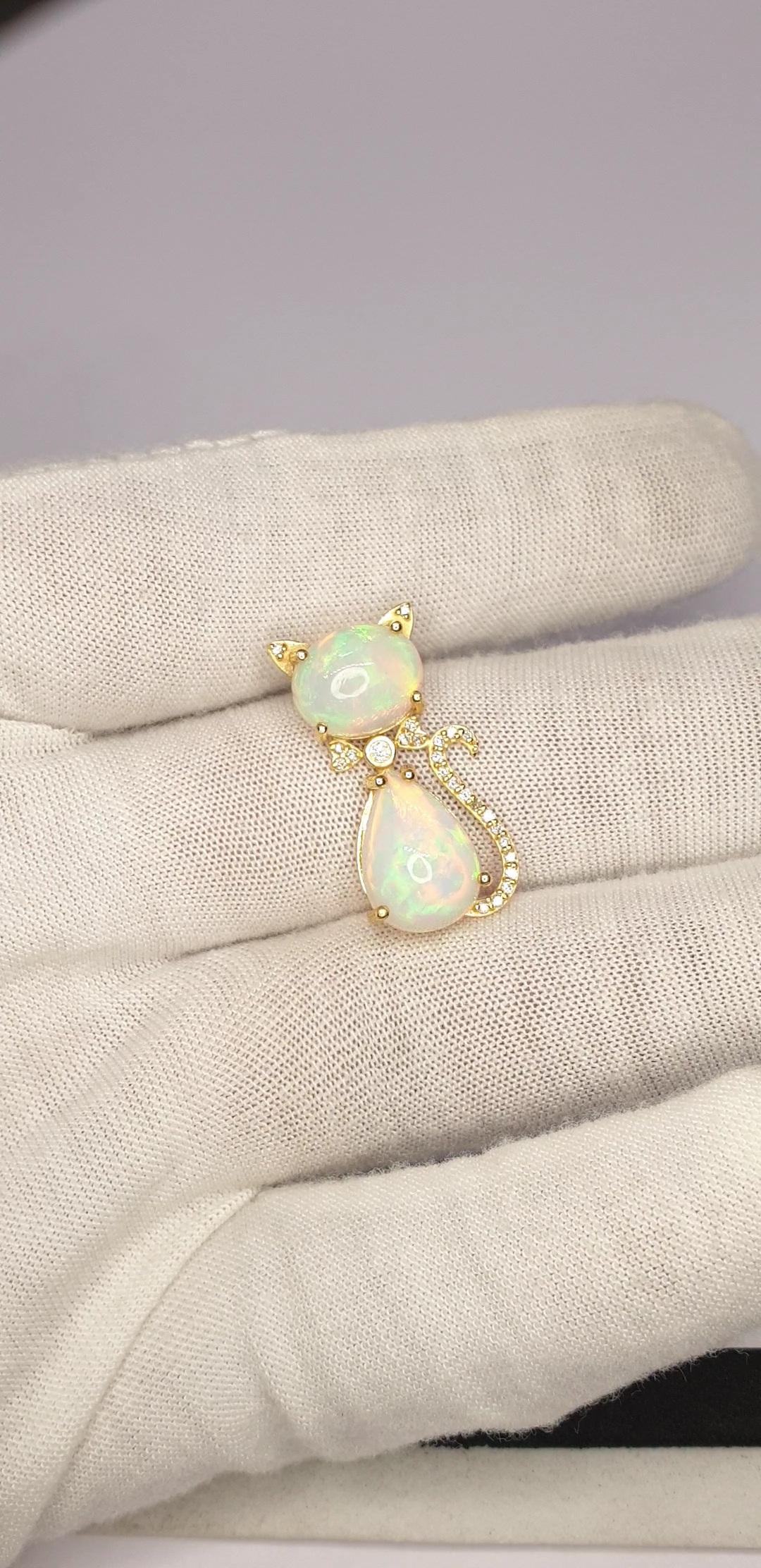 Round Cut Ethiopian Opal Kitten Shape Cat Pendant in 14K Solid Gold For Sale
