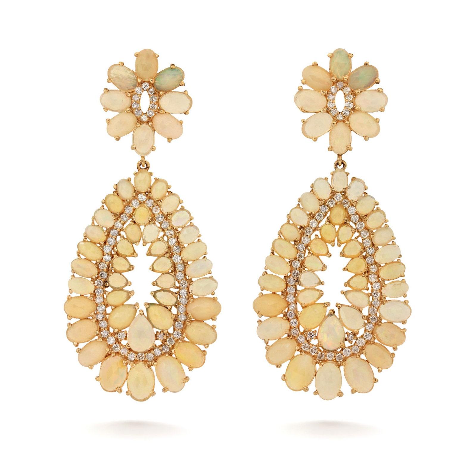 Taglio rotondo Orecchini a goccia in oro 14k con pave di diamanti naturali in opale etiope 1 coppia in vendita