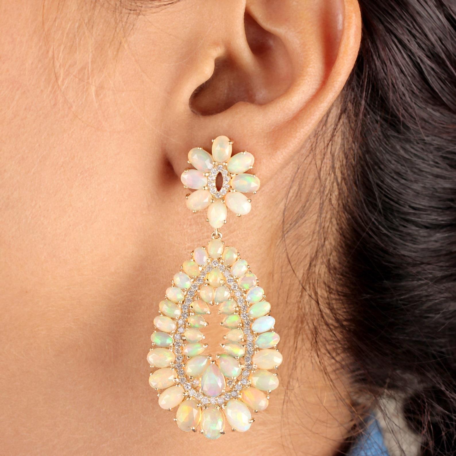 Orecchini a goccia in oro 14k con pave di diamanti naturali in opale etiope 1 coppia in vendita 1