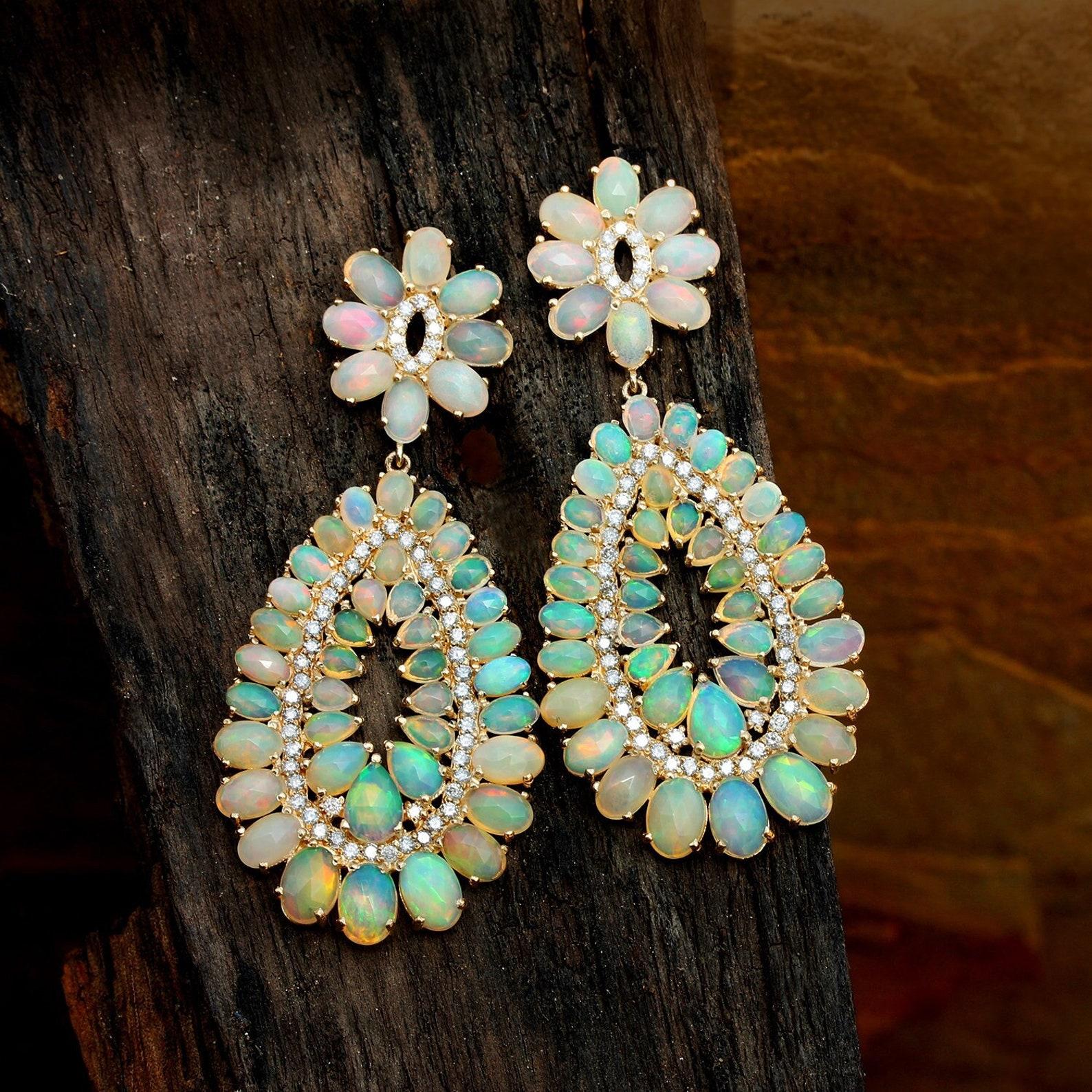Orecchini a goccia in oro 14k con pave di diamanti naturali in opale etiope 1 coppia in vendita 3