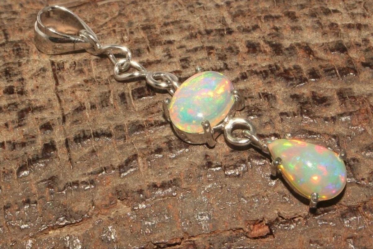 Pendentif en Opale Éthiopienne 925 Silver Genuine Opal Necklace Statement Pendant Cadeau. en vente 1