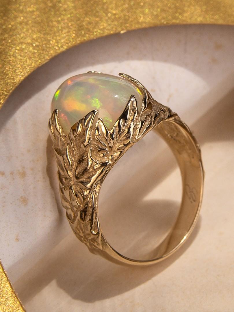 Ethiopian Opal Yellow Gold Ivy Ring Aphrodite Style Multicolor Glare Art Nouveau For Sale 5