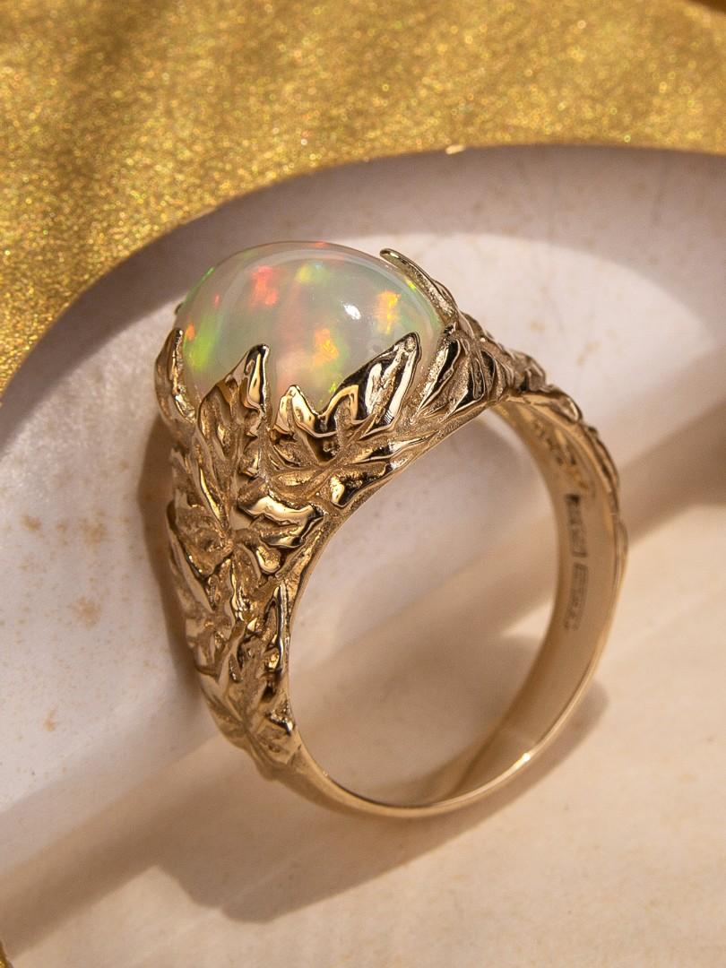 Ethiopian Opal Yellow Gold Ivy Ring Aphrodite Style Multicolor Glare Art Nouveau For Sale 6