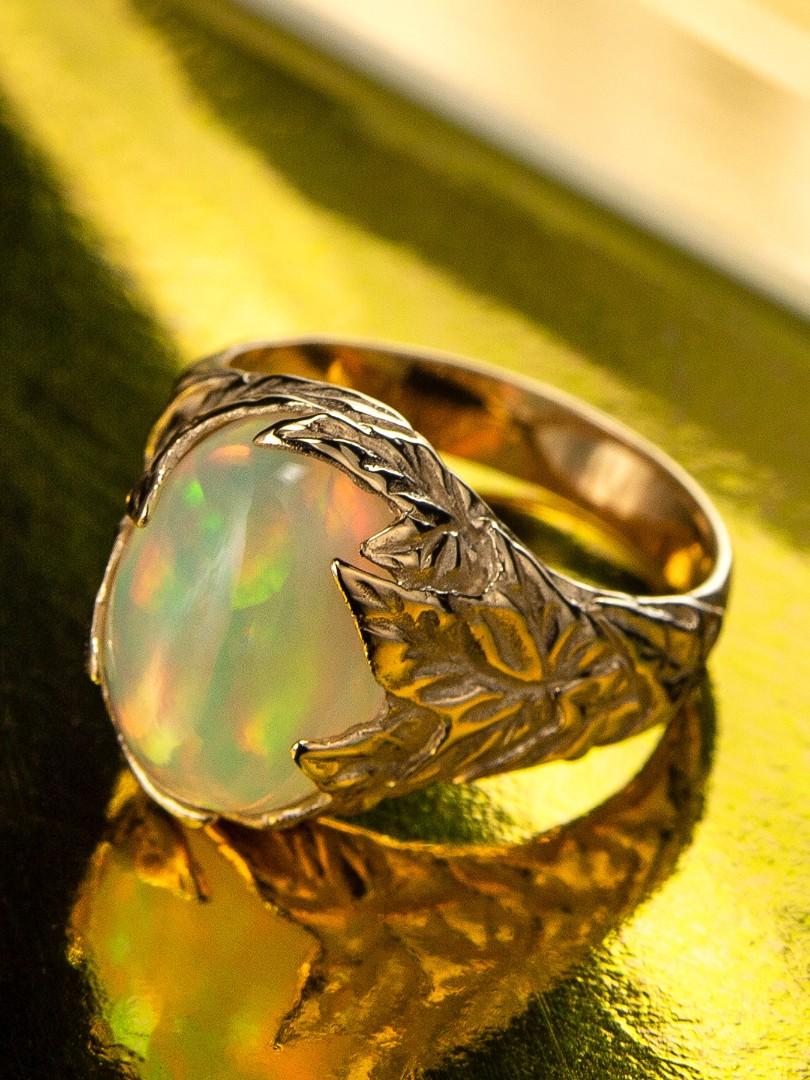 Ethiopian Opal Yellow Gold Ivy Ring Aphrodite Style Multicolor Glare Art Nouveau For Sale 9