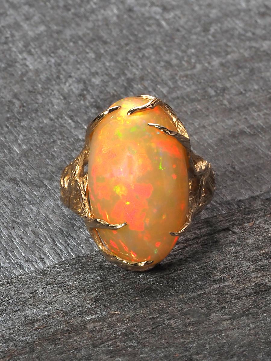 Ethiopian Opal Yellow Gold Ring Art Nouveau Style Iridescent Gemstone Jewelry For Sale 1
