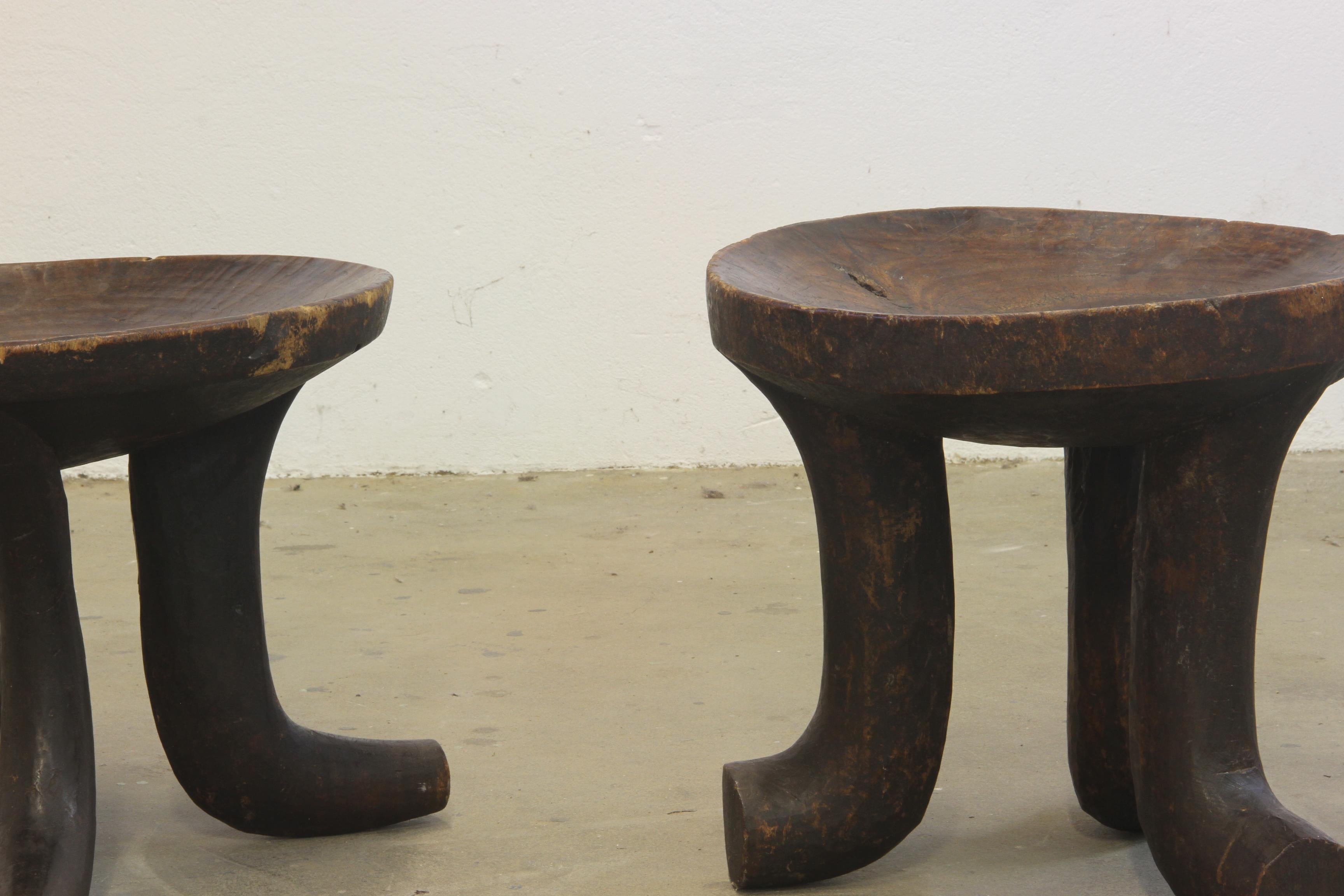 Tabourets éthiopiens, d'Afrique Chaise 'Oromo' Trois pieds sculptés à la main en vente 7