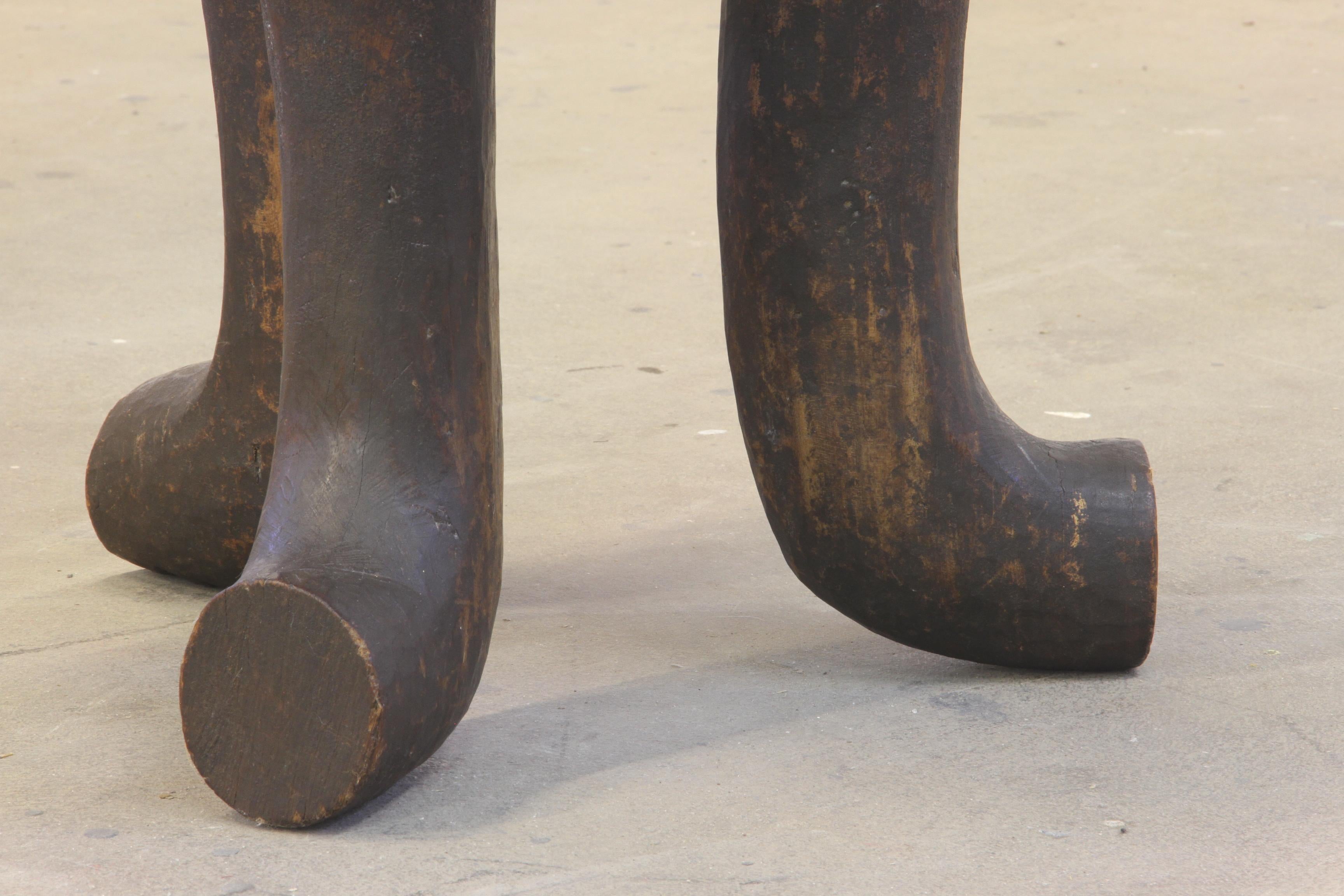 Tabourets éthiopiens, d'Afrique Chaise 'Oromo' Trois pieds sculptés à la main Bon état - En vente à Store Heddinge, DK