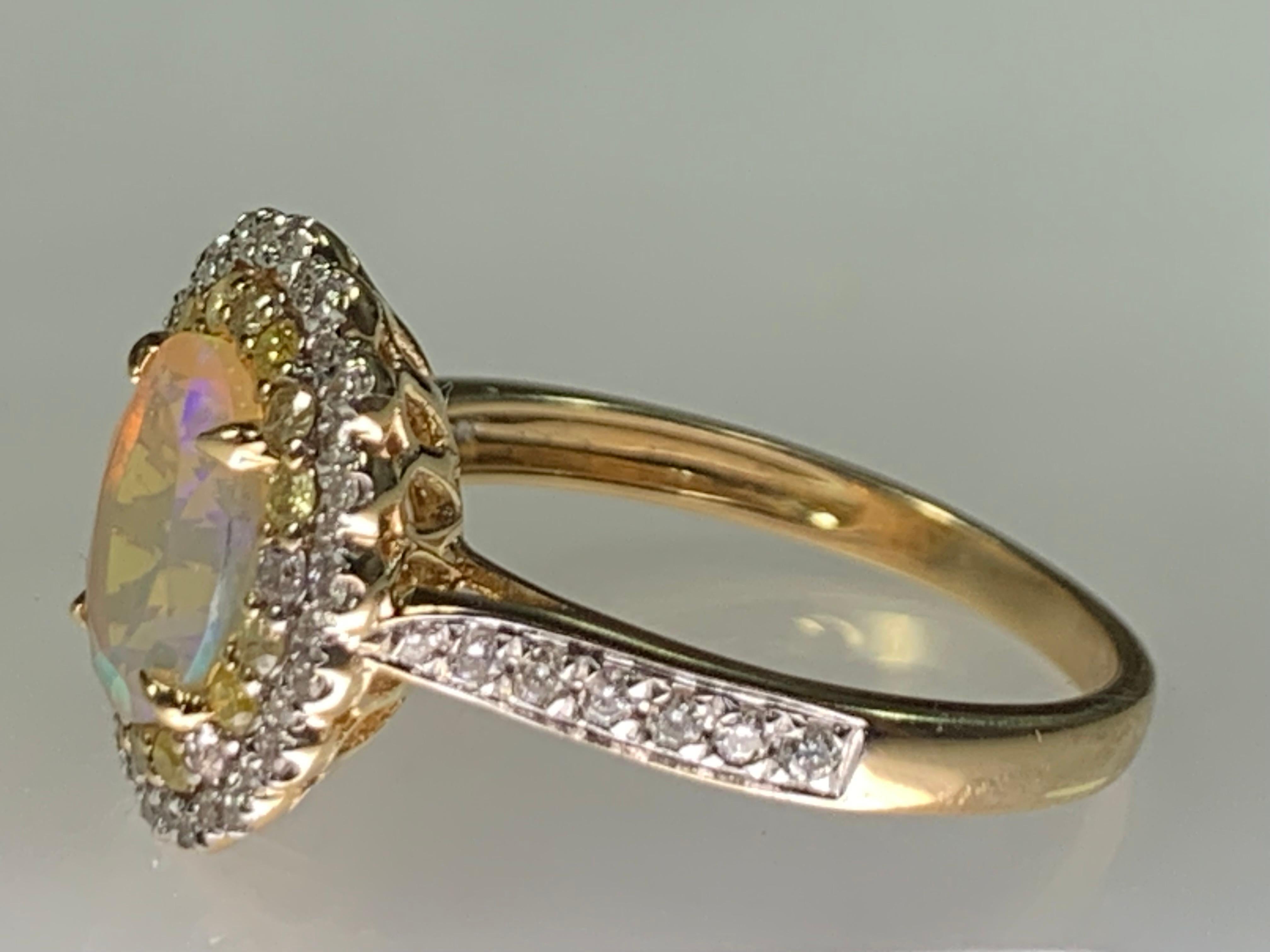 Äthiopischer Welo Opal Diamantring aus 14K Gelbgold Cocktail Halo Größe im Angebot 1