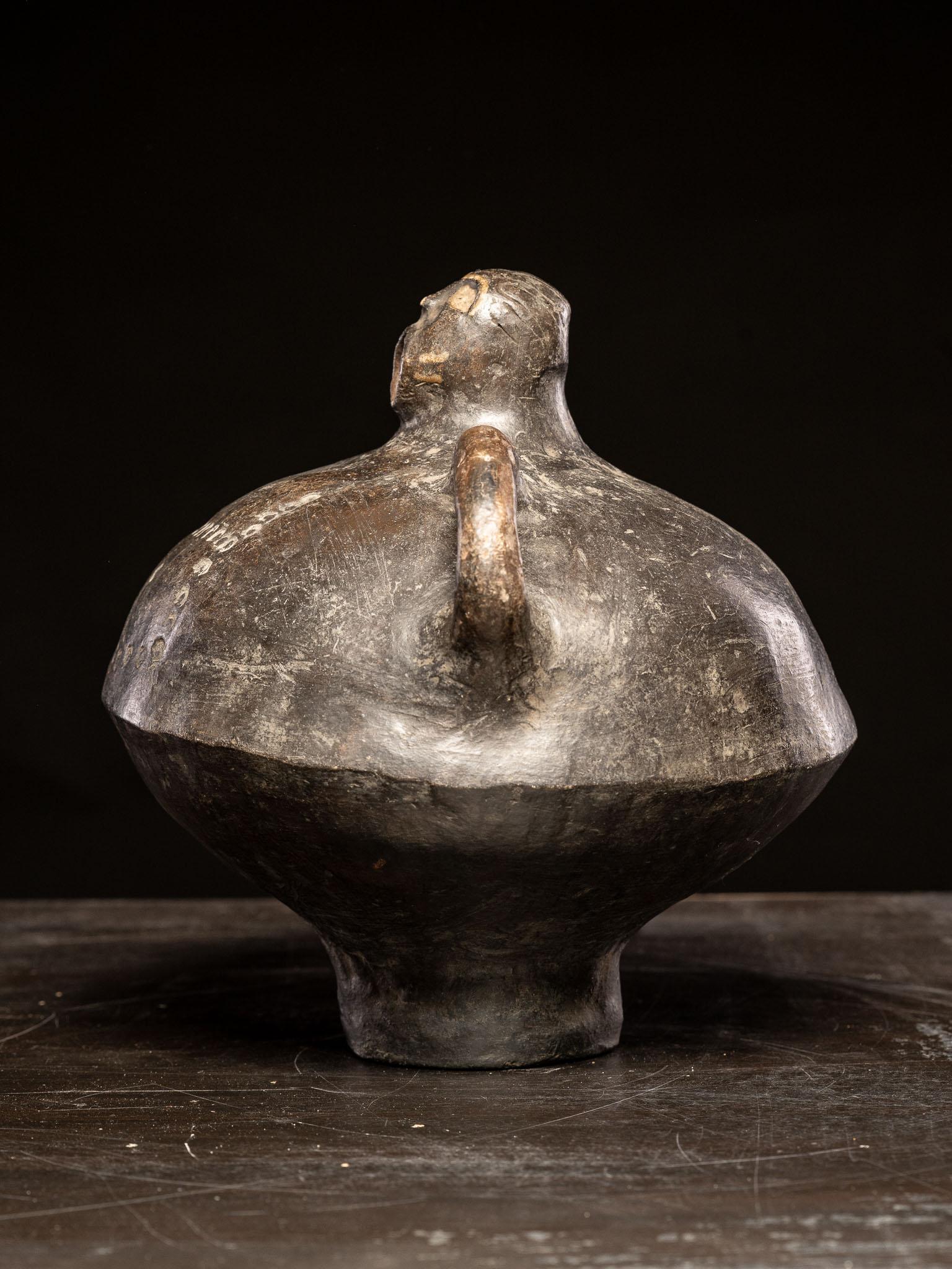 Congolese Ethnic Design-Anthropomorphic ceramic vessel, Luba People, DRC. For Sale