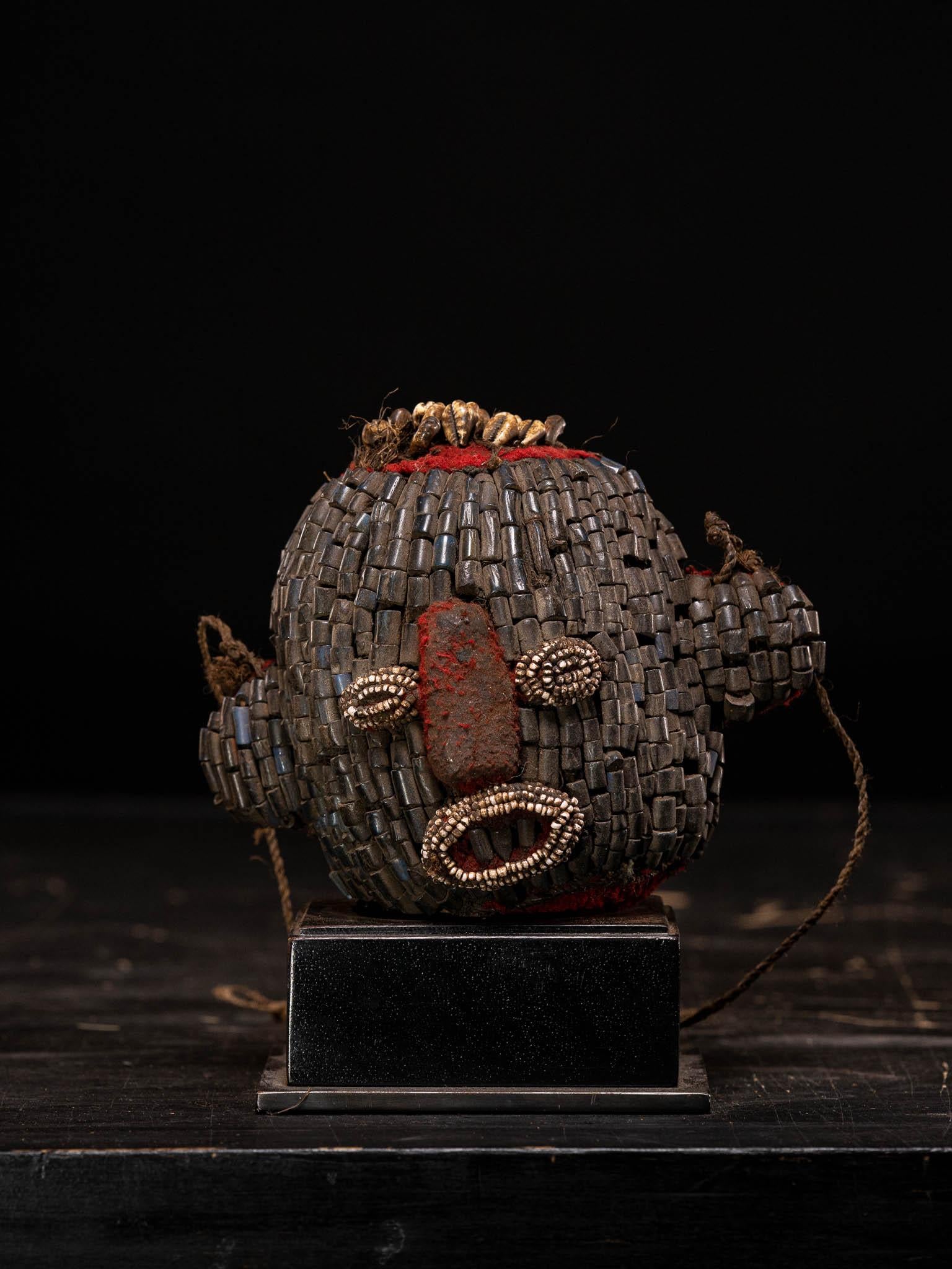 Ethnic Design-Collection of 22 Ceremonial Heads from the Grasslands in Cameroon. In Good Condition For Sale In Leuven , BE
