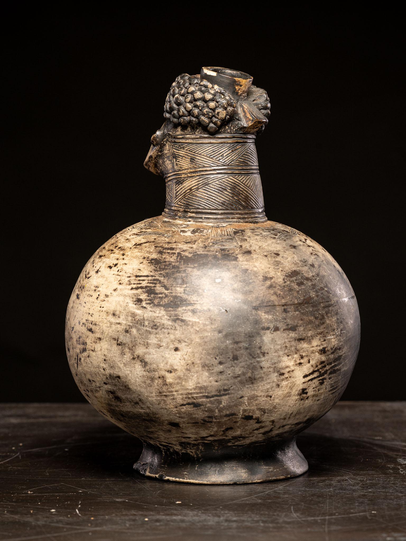 20th Century Ethnic Design-Terraccotta Jug in the shape of a male, Tshokwe People, DRC. For Sale