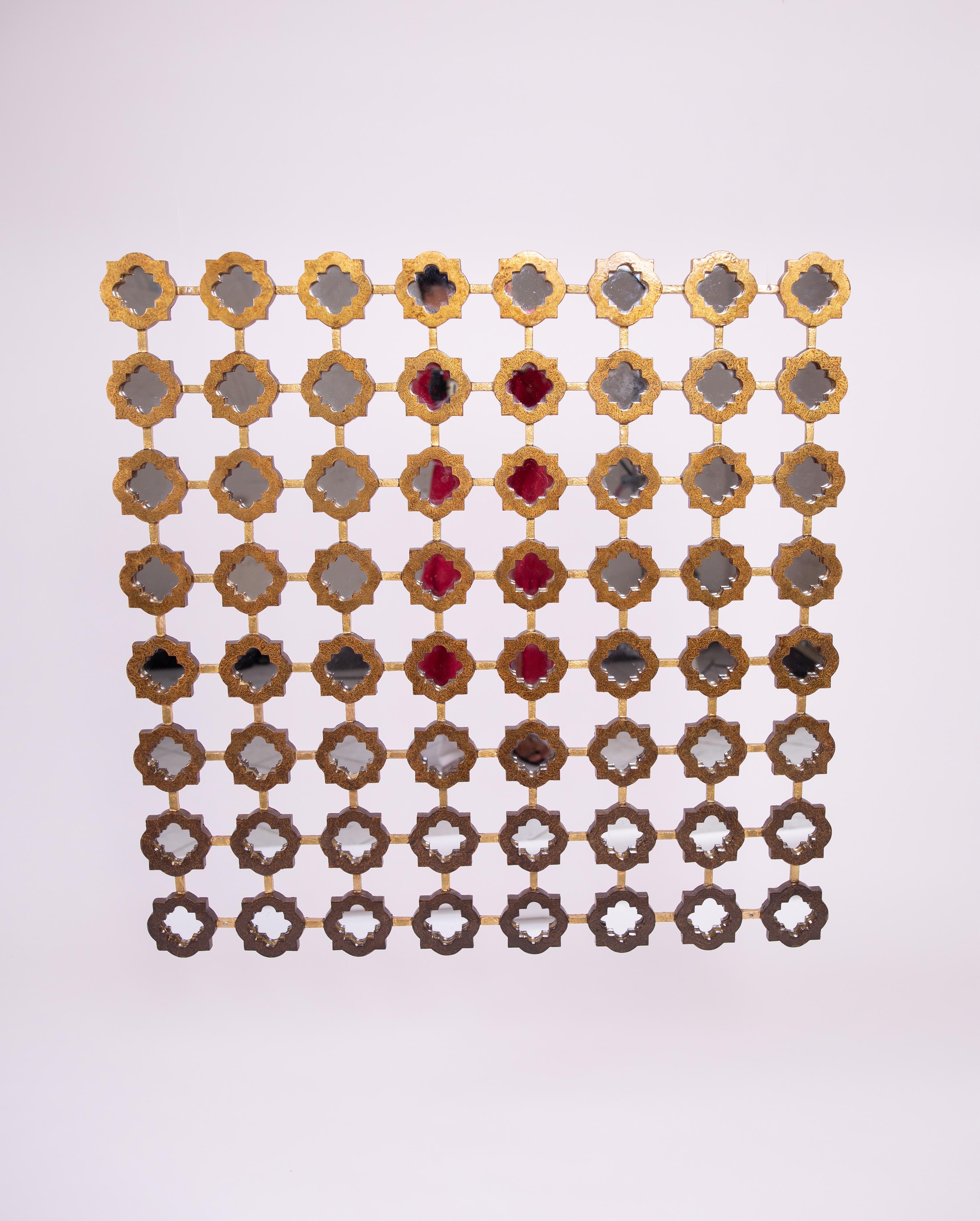 Calco Specchio da parete etnico Mughal con foglie d'oro e fiori in vendita