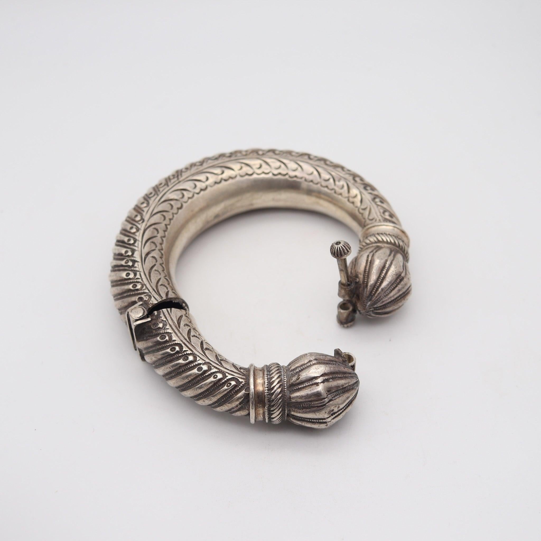 Bracciale antico d'argento A. Silver 1880 Bracciale antico Bangle Cavigliera Rajasthan Sud in vendita 2