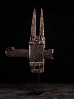 Ethno Design-collection 12 old Dogon wooden Grannery locks on stand from Mali