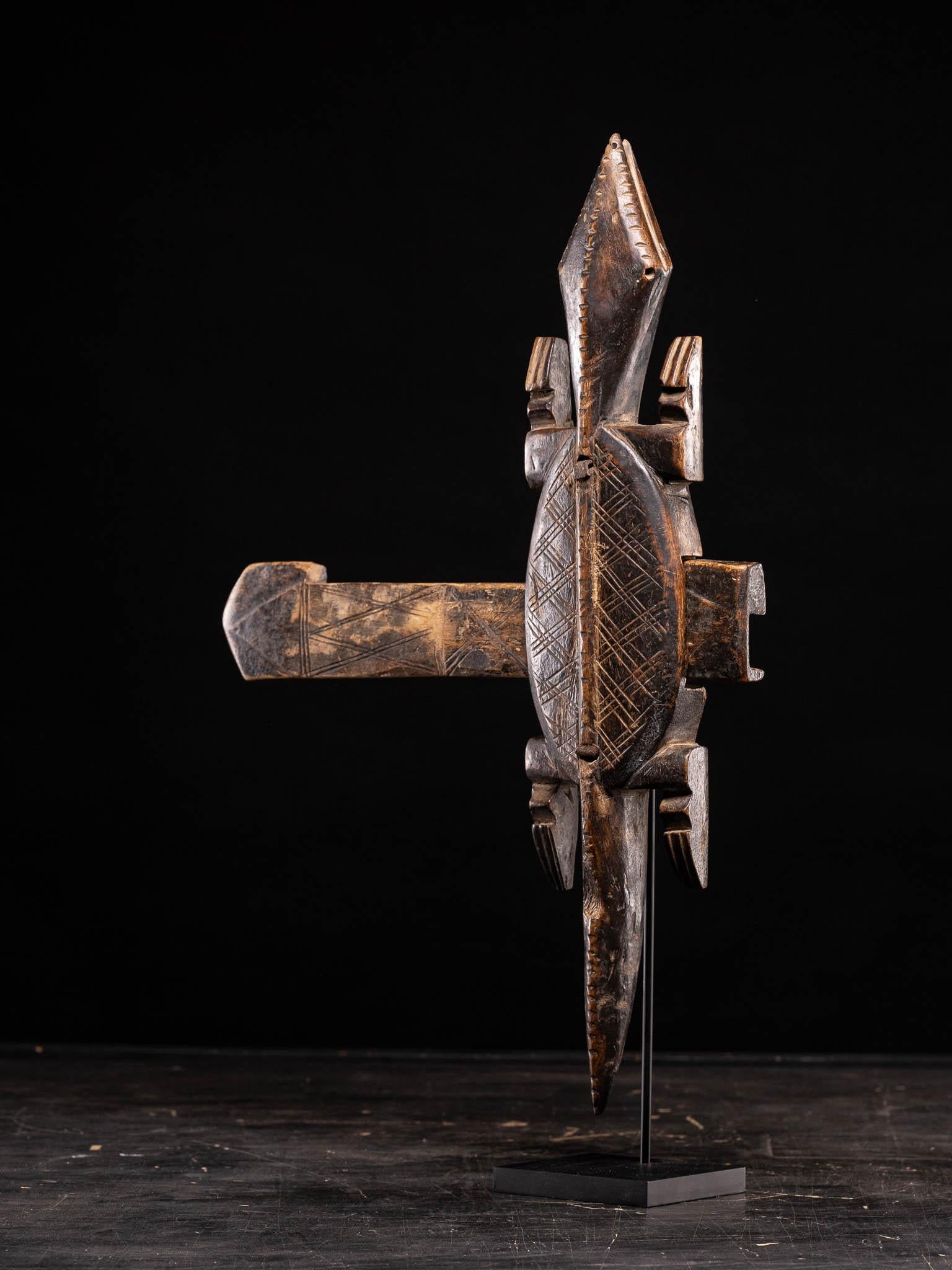 20th Century Ethnodesign collection of 12 old Dogon wooden Grannery locks fon stand from Mali For Sale
