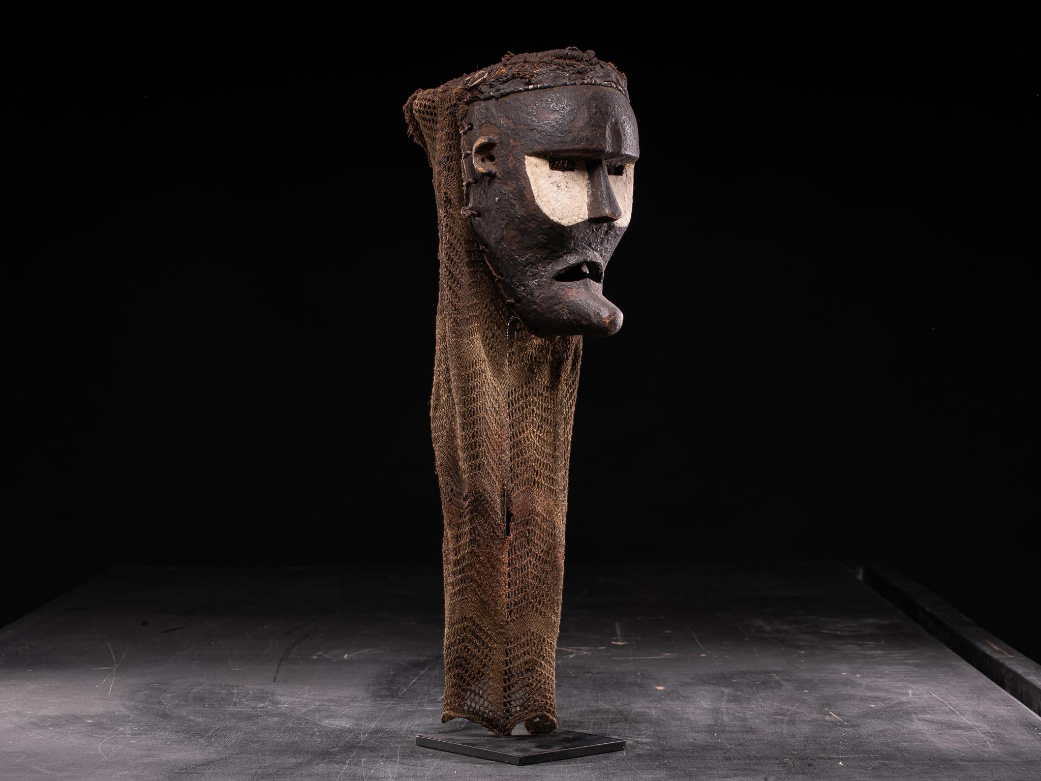 Ethnodesign Katoyo Mask representing the 
