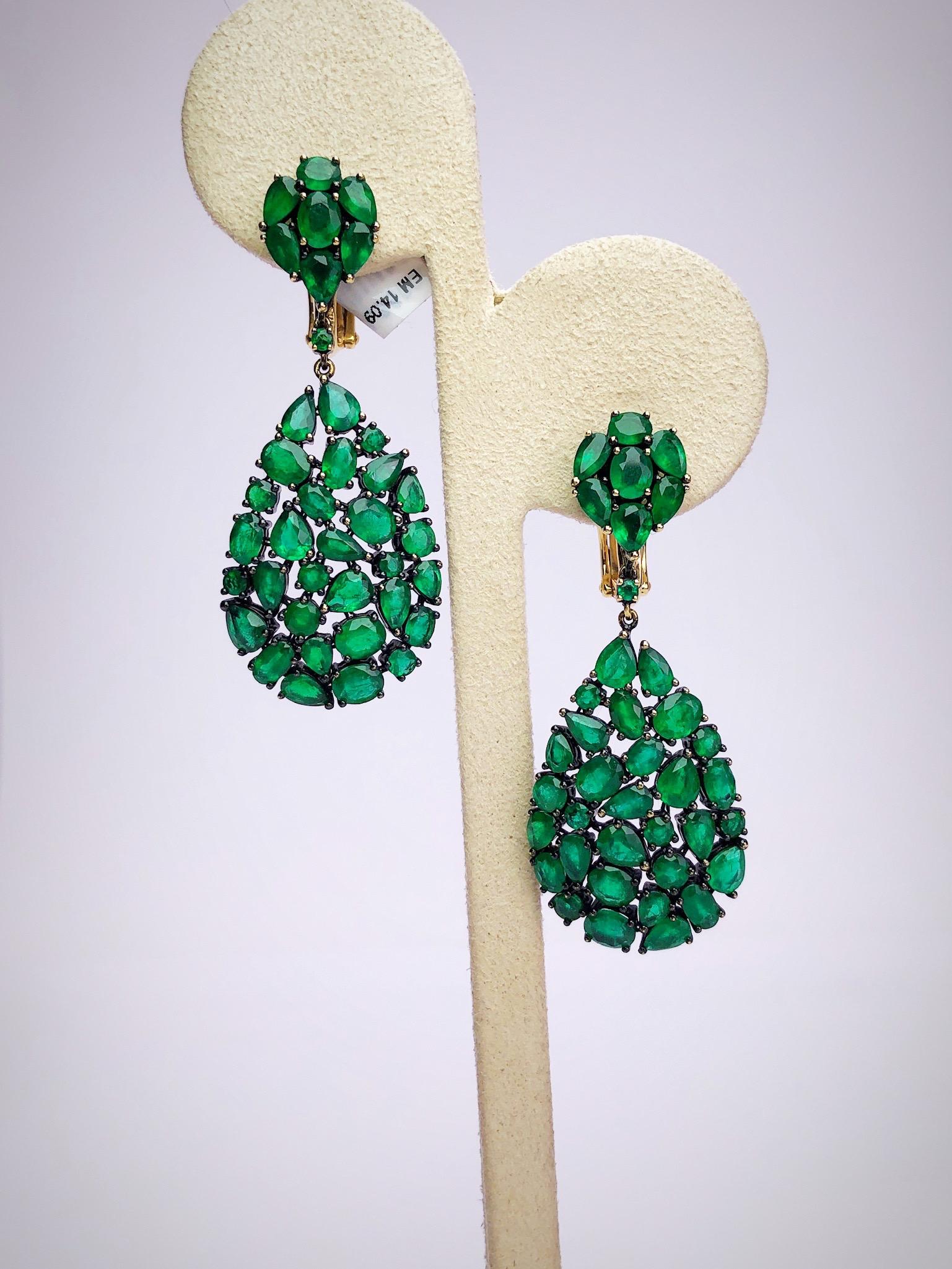 Modern Etho Maria 18 Karat Blackened Gold Drop Earrings with 14.09 Carat Emeralds For Sale