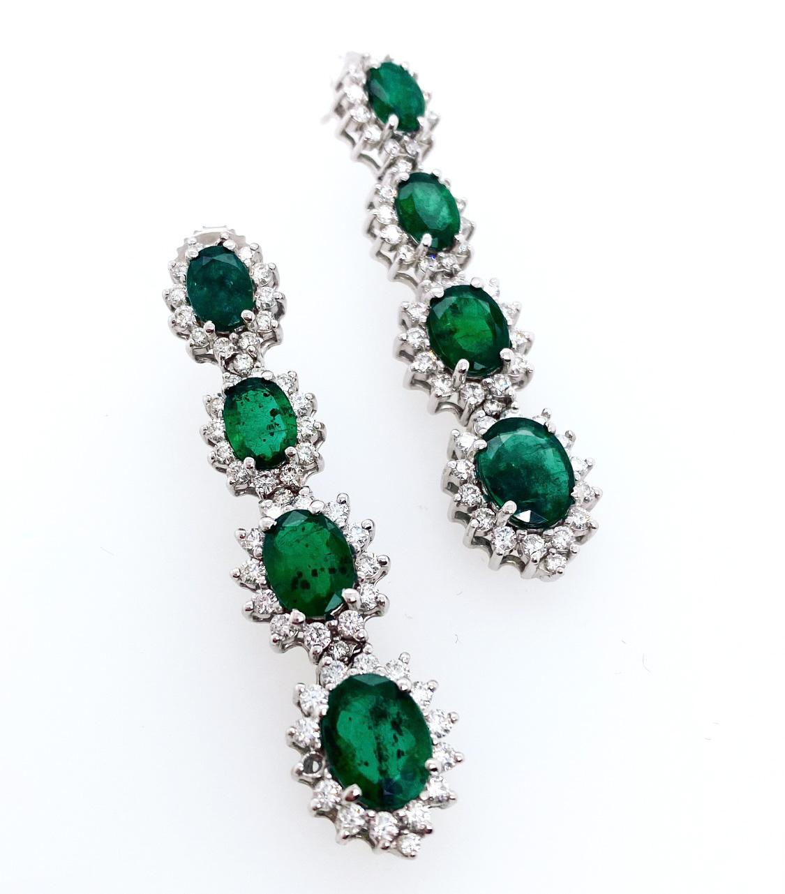 Contemporary Ethonica Emerald and Diamond Cluster Hanging Earrings in 18 Karat Gold For Sale