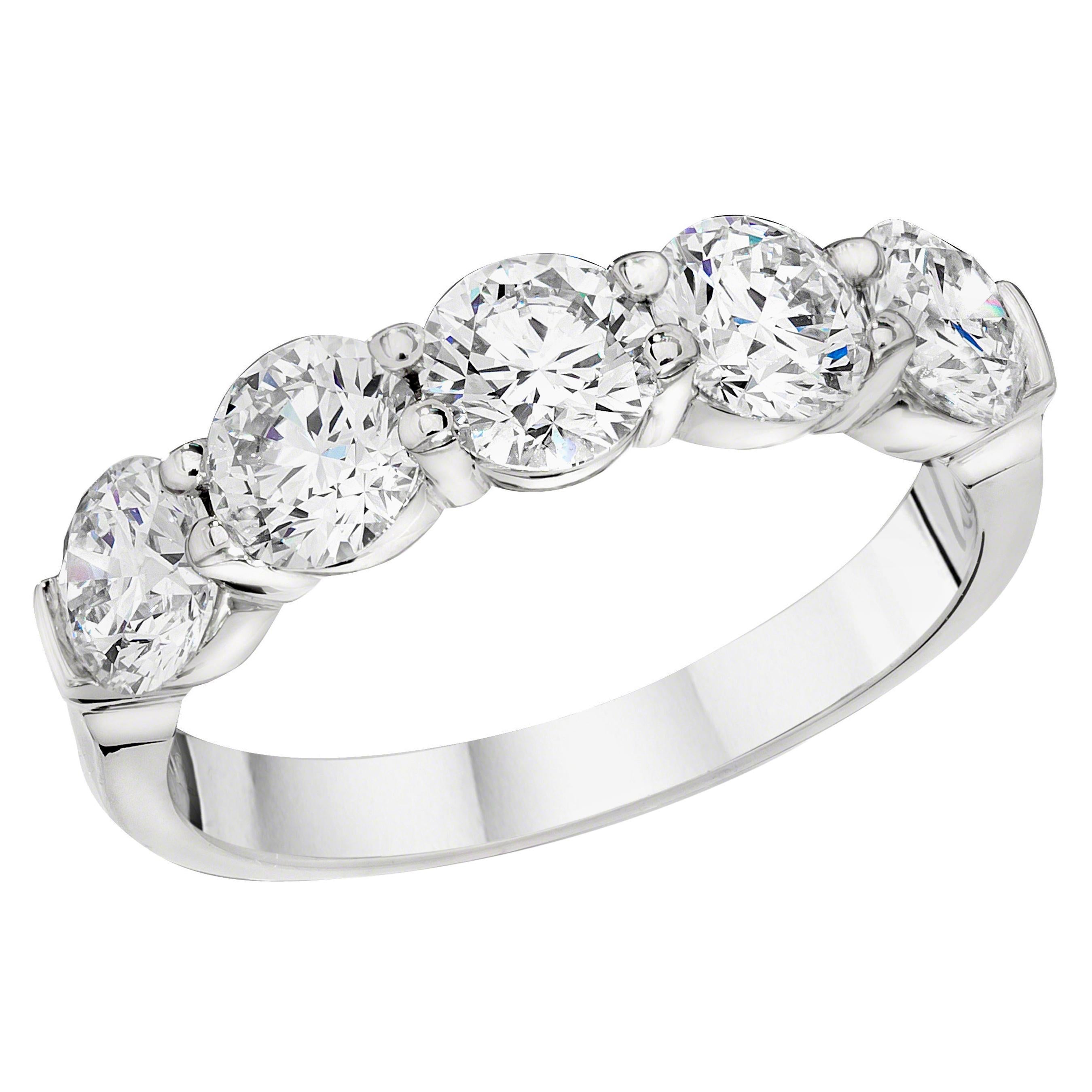 Five-Stone Diamond Ring in 18 Karat Gold For Sale