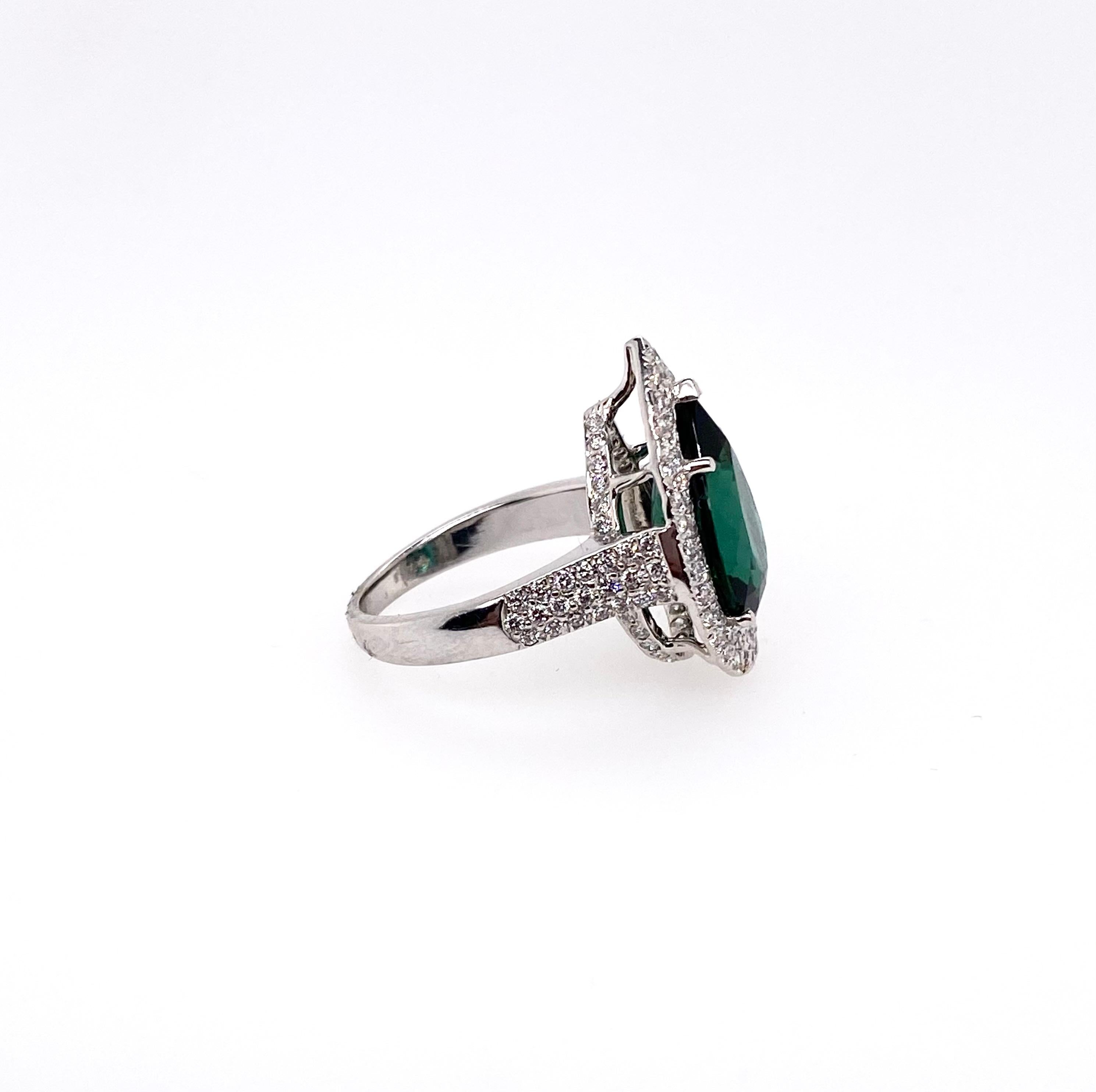Contemporary Ethonica Green Tourmaline and Diamond Ring in 18 Karat Gold For Sale