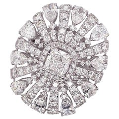 Ethonica Magnificent Ballerina Diamond Ring in 18 Karat Gold