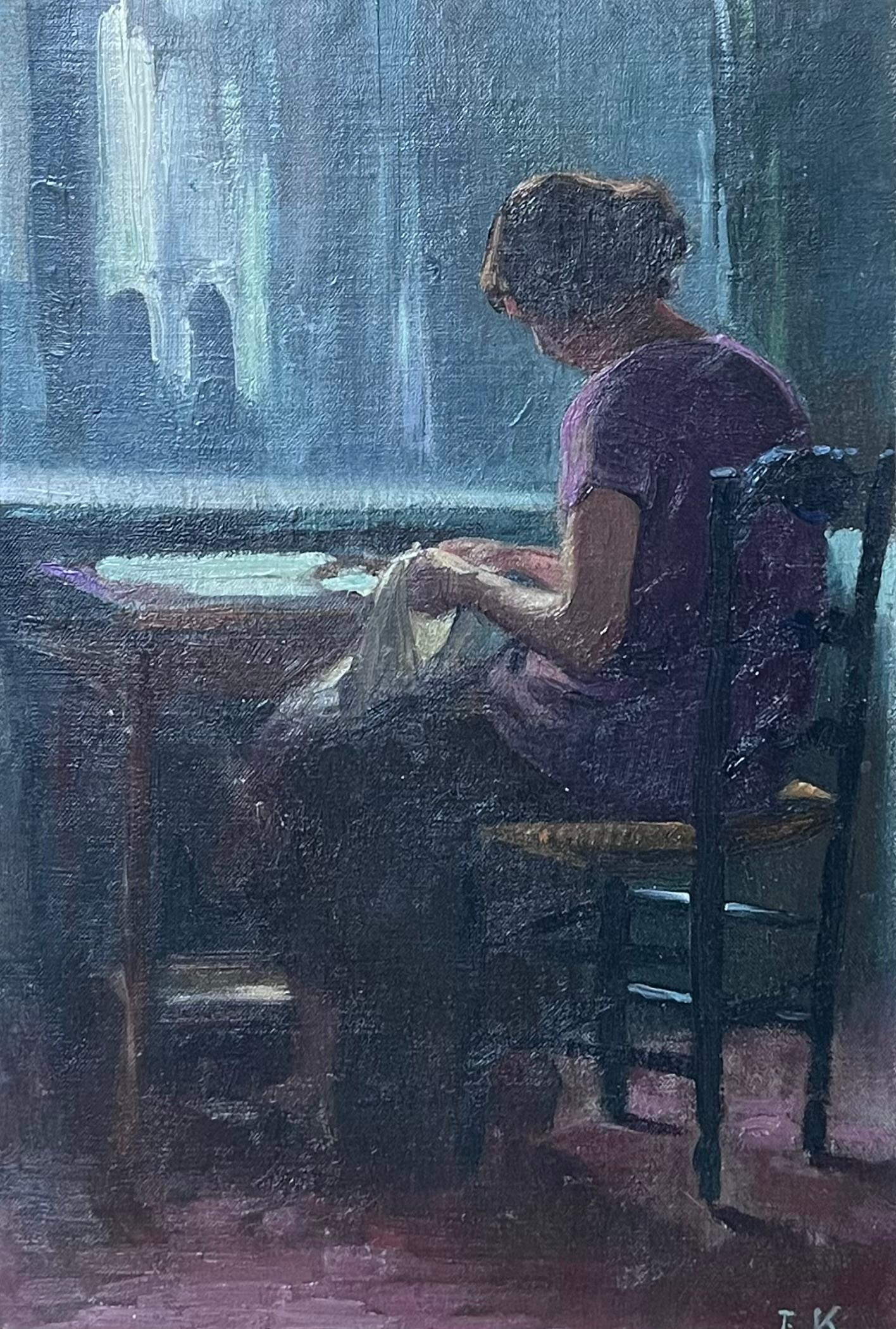 Pintura francesa de 1930 Escena interior Dama sentada junto a la ventana, Pintura al óleo enmarcada - Painting de Etienne Auguste Krier (French, 1875-1953)