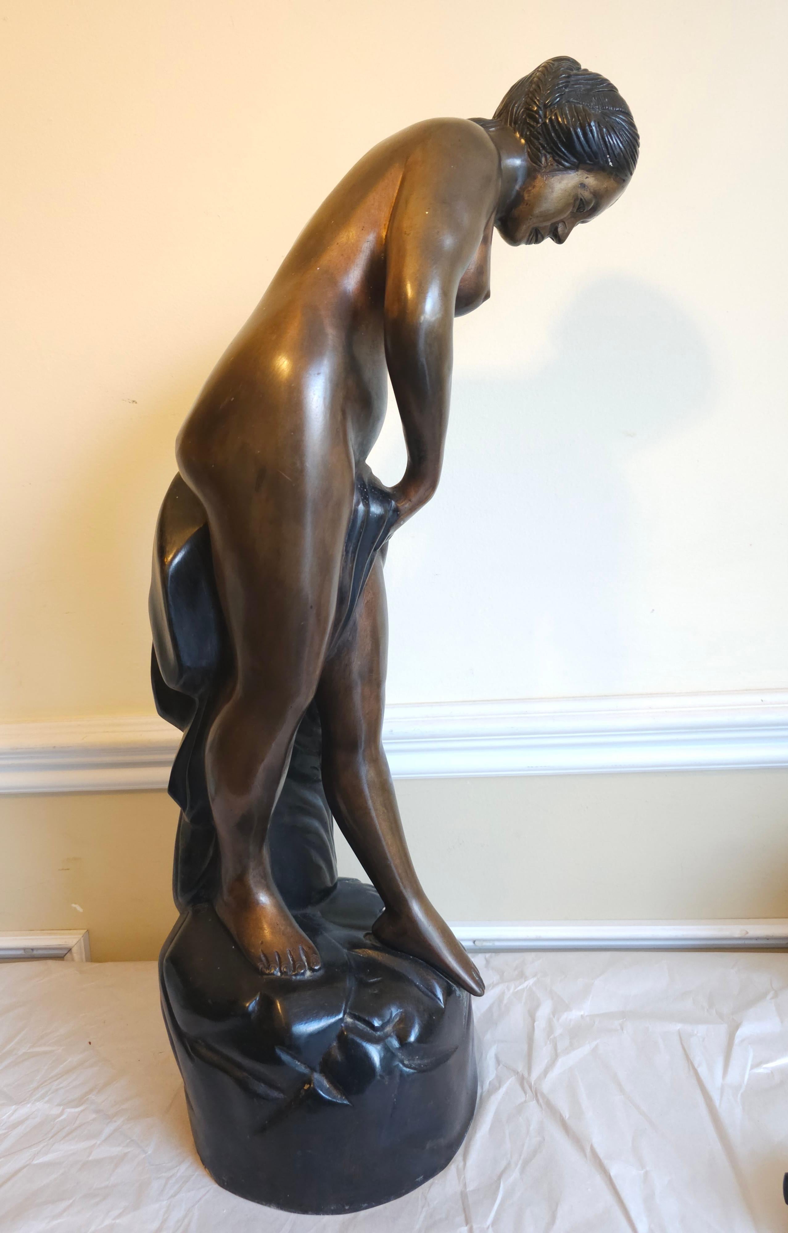 Français Etienne Falconet  Sculpture de Diane La Baigneuse (la baigneuse) 1716-1796   en vente