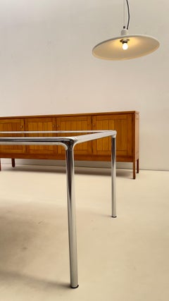 Etienne Fermigier - Mesa de comedor de cromo y cristal ahumado